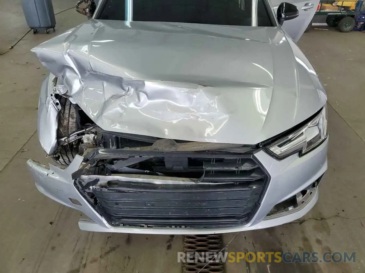 13 Photograph of a damaged car WAUB4AF48KA020391 AUDI S4/RS4 2019