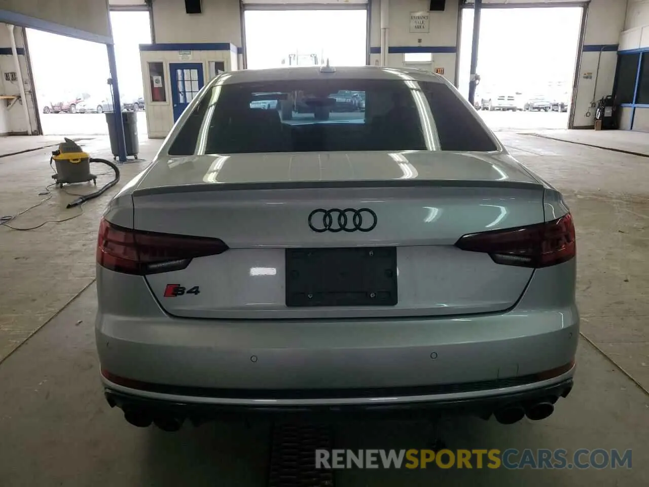 6 Photograph of a damaged car WAUB4AF48KA020391 AUDI S4/RS4 2019