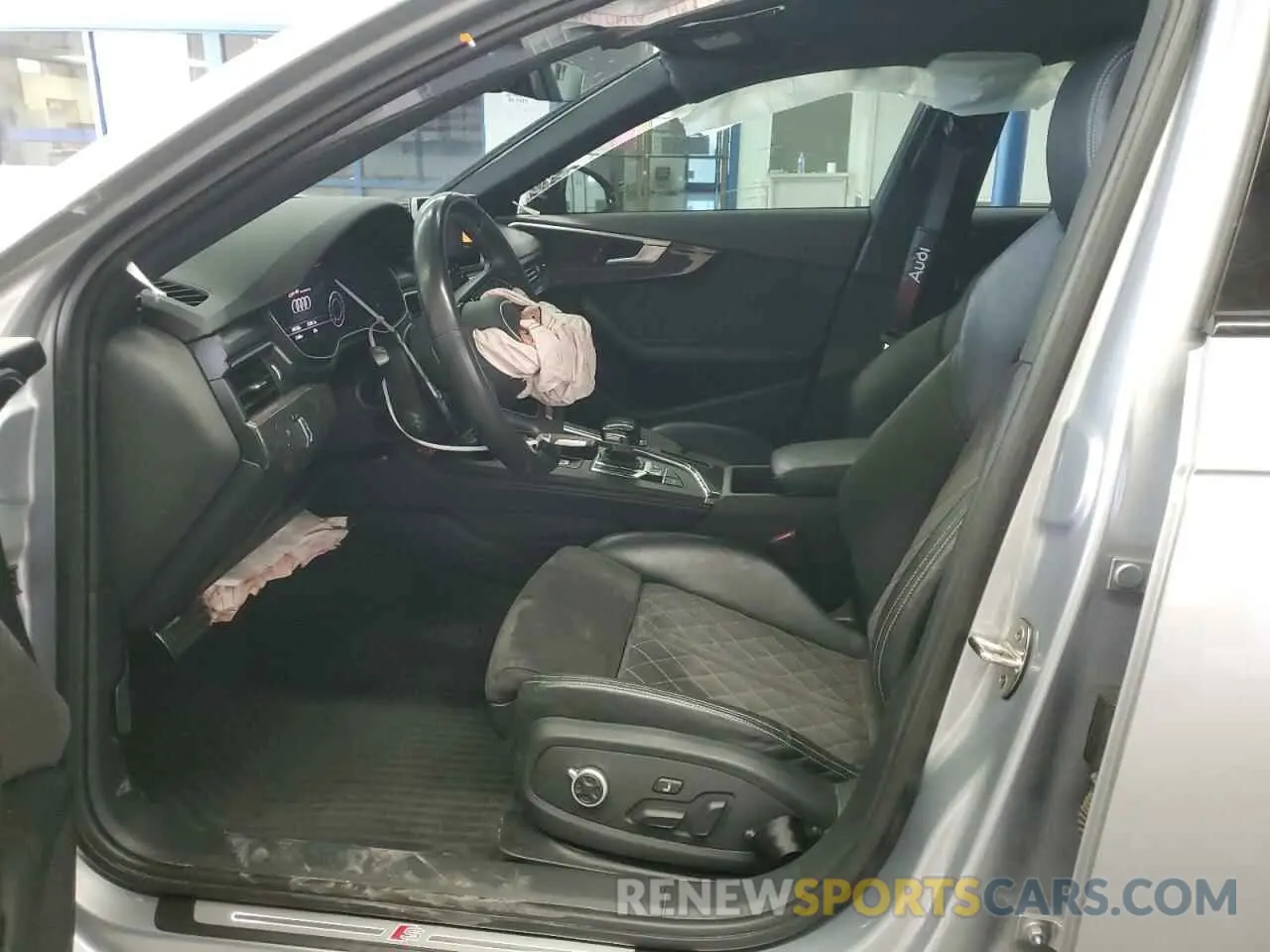 7 Photograph of a damaged car WAUB4AF48KA020391 AUDI S4/RS4 2019
