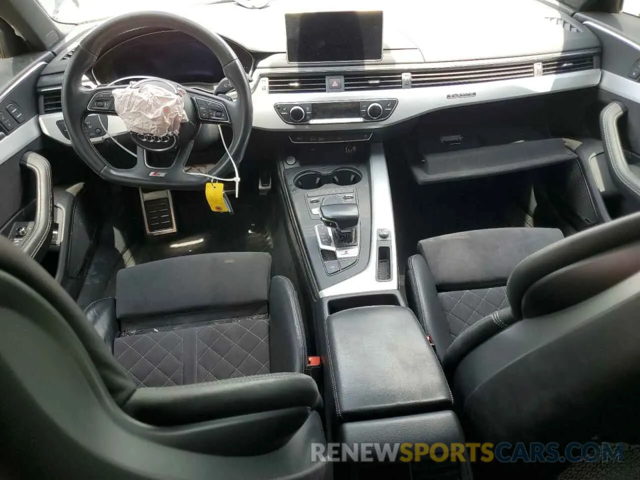 8 Photograph of a damaged car WAUB4AF49KA033005 AUDI S4/RS4 2019