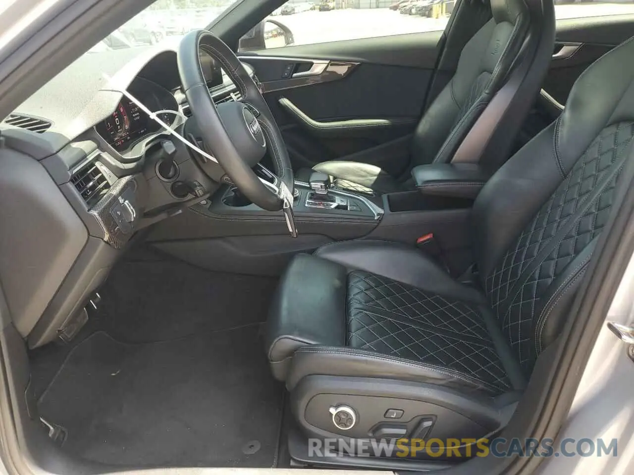 7 Photograph of a damaged car WAUB4AF49KA114716 AUDI S4/RS4 2019