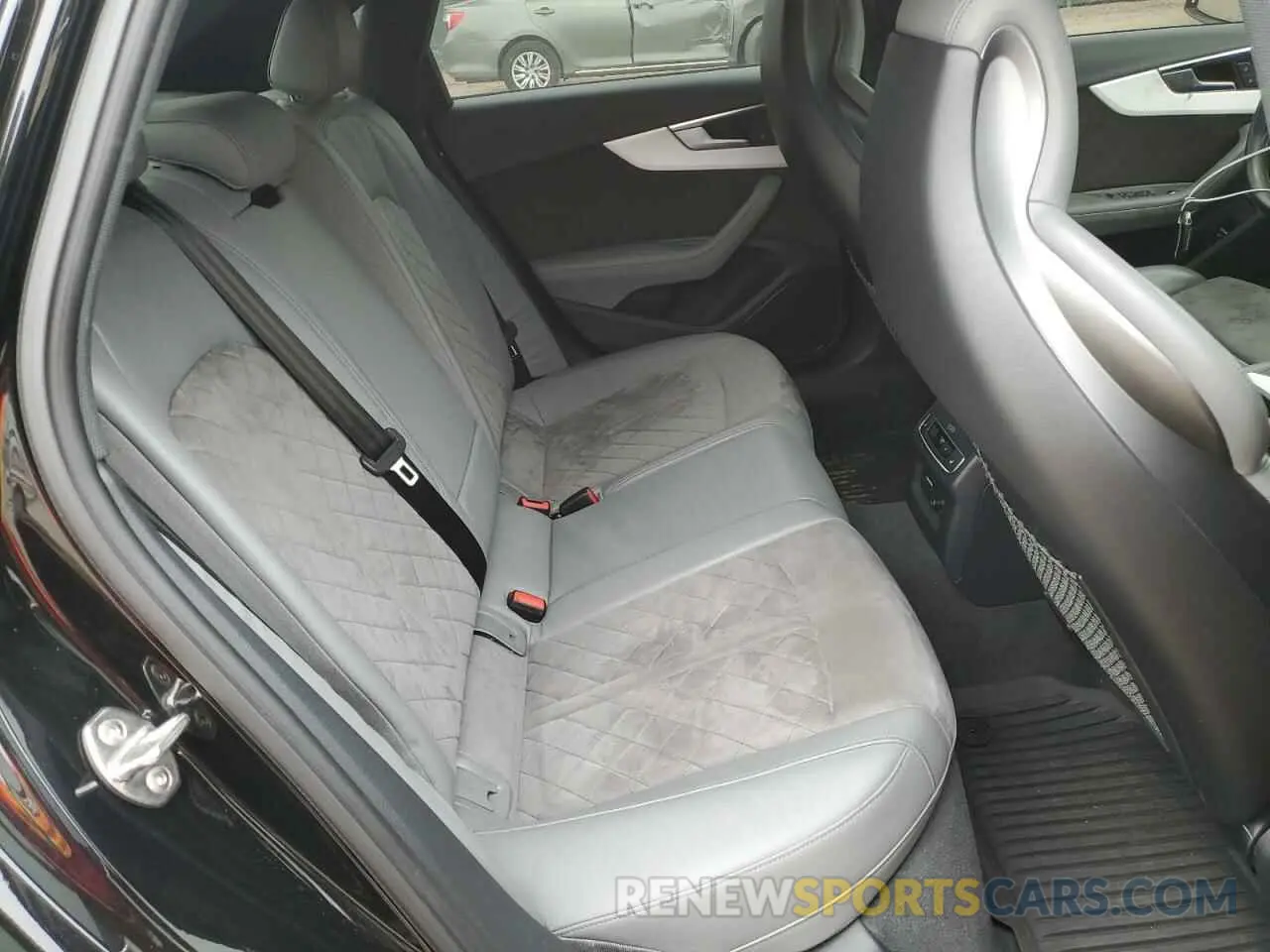 10 Photograph of a damaged car WAUB4AF49KA116434 AUDI S4/RS4 2019