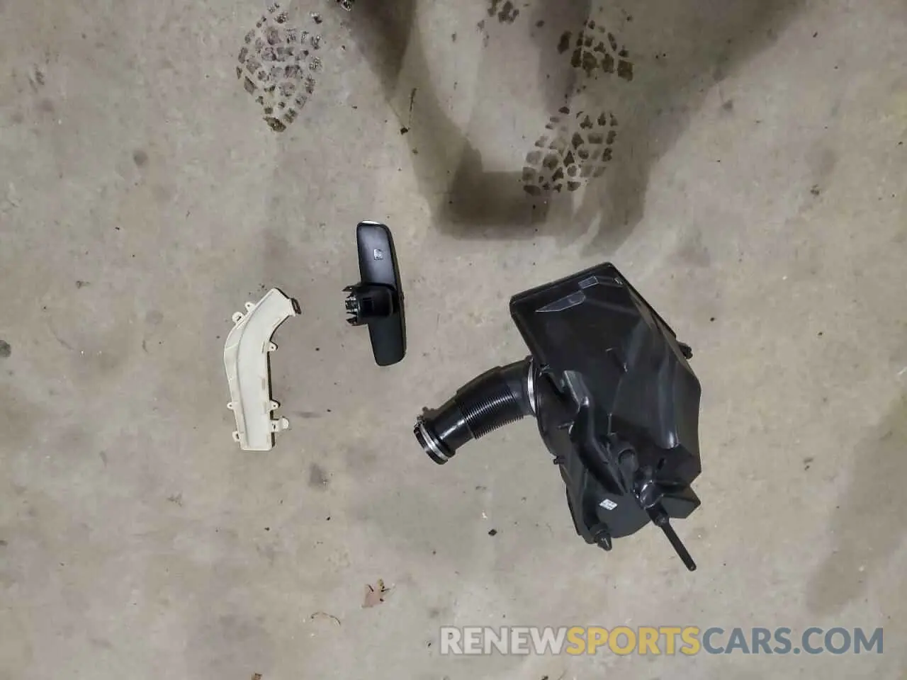 12 Photograph of a damaged car WAUB4AF4XKA002104 AUDI S4/RS4 2019