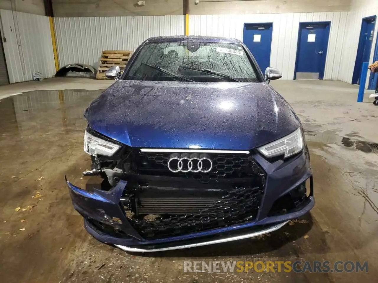 5 Photograph of a damaged car WAUB4AF4XKA002104 AUDI S4/RS4 2019