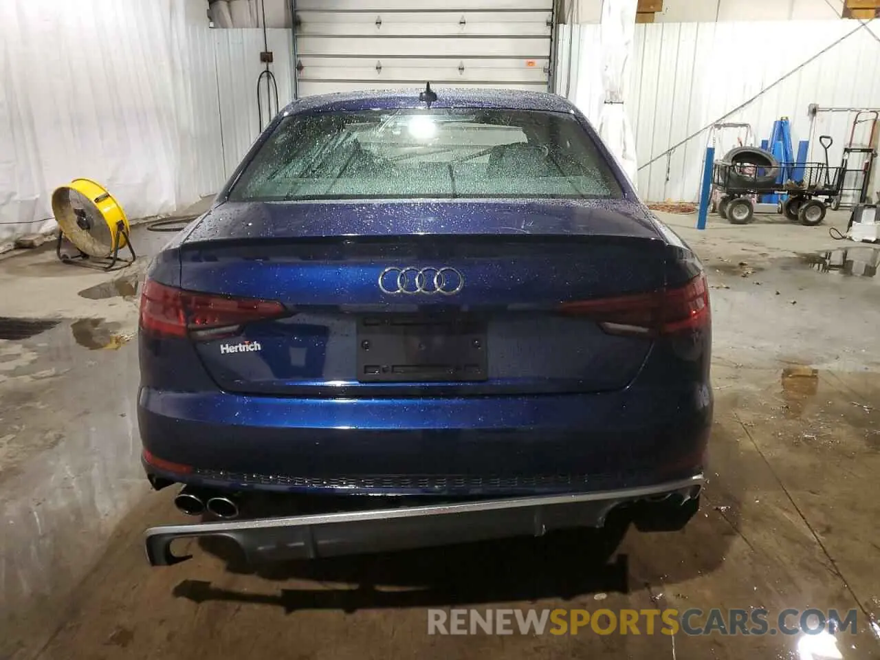 6 Photograph of a damaged car WAUB4AF4XKA002104 AUDI S4/RS4 2019
