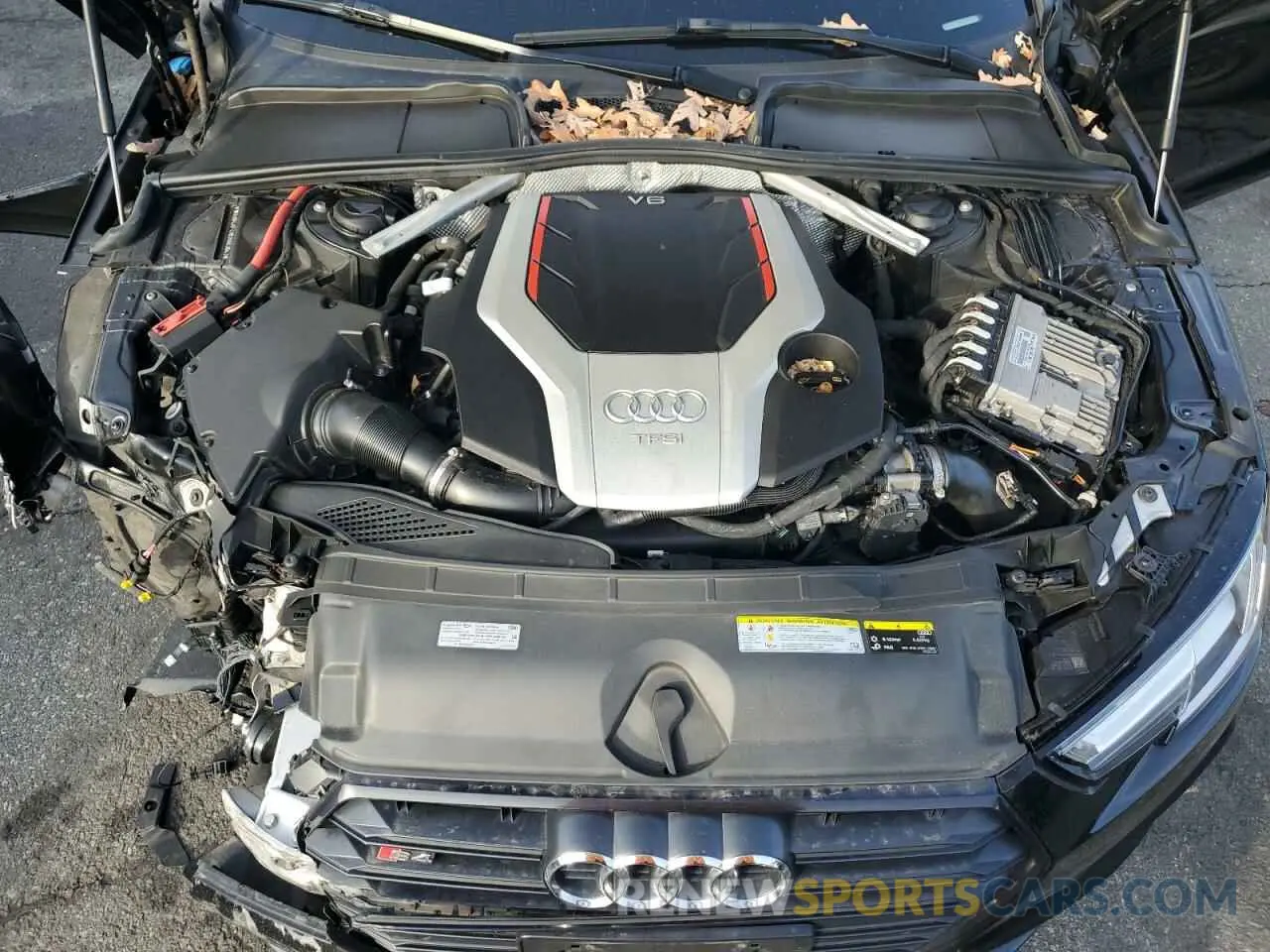 11 Photograph of a damaged car WAUB4AF4XKA003043 AUDI S4/RS4 2019