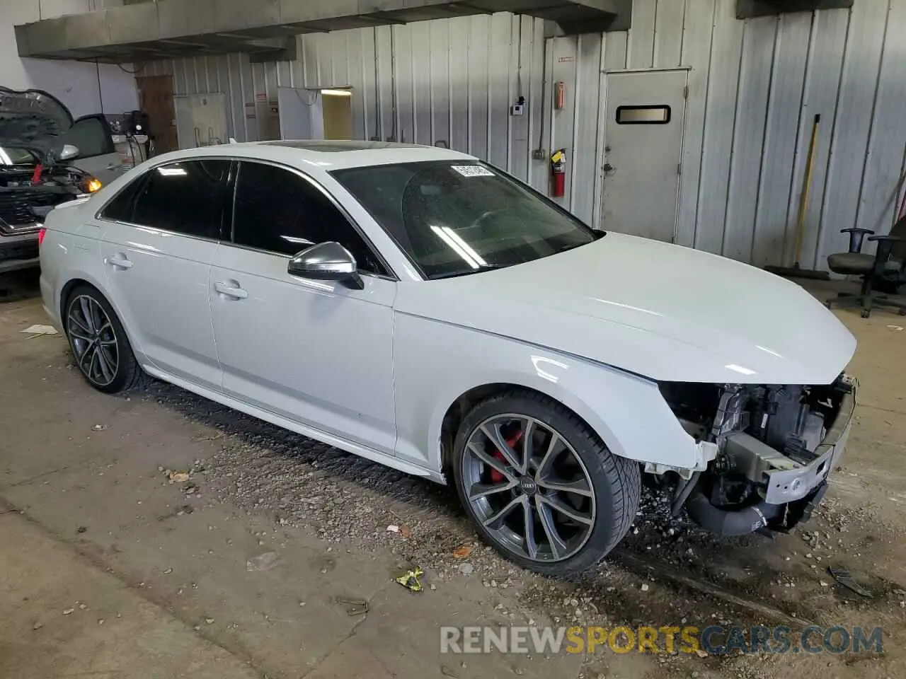 4 Photograph of a damaged car WAUB4AF4XKA047480 AUDI S4/RS4 2019