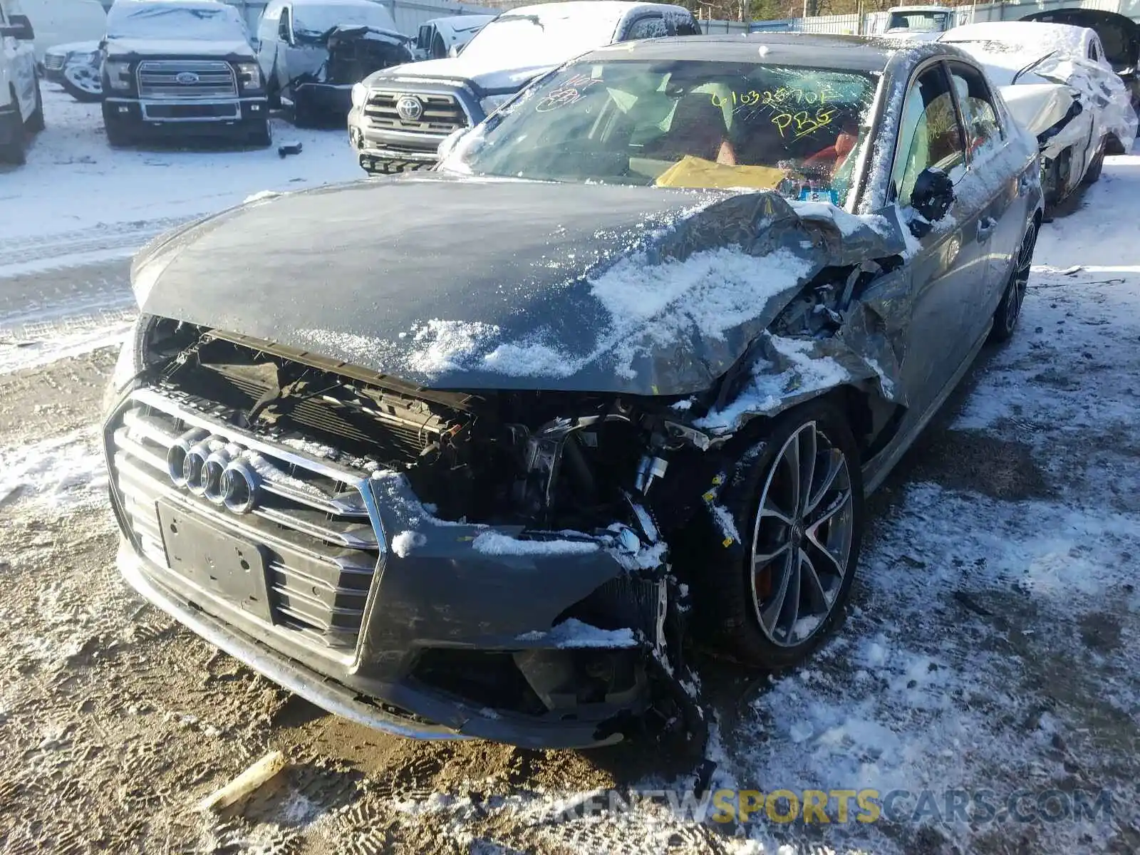 2 Photograph of a damaged car WAUB4AF4XKA110920 AUDI S4/RS4 2019