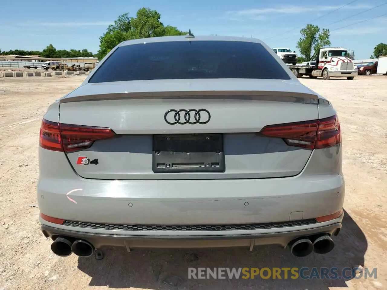 6 Photograph of a damaged car WAUC4AF41KA069243 AUDI S4/RS4 2019