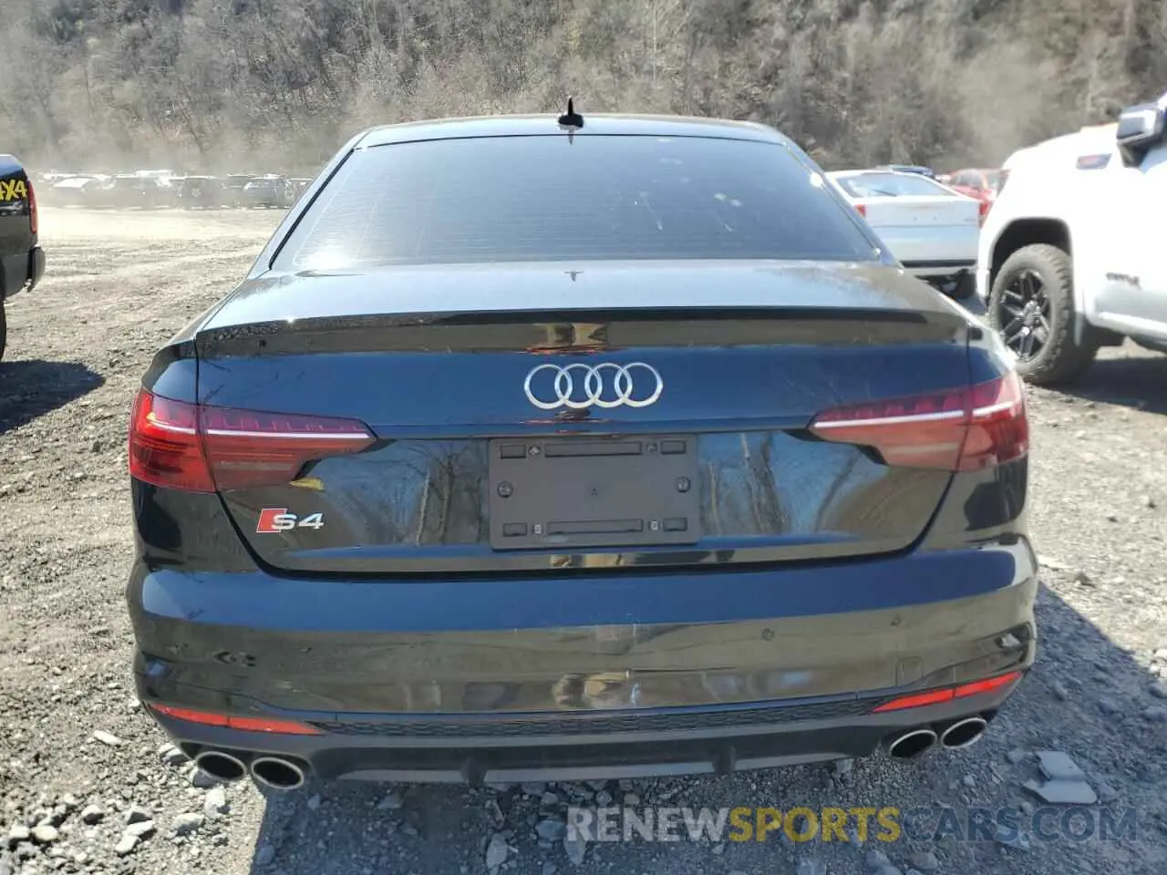 6 Photograph of a damaged car WAUB4AF44MA027812 AUDI S4/RS4 2021