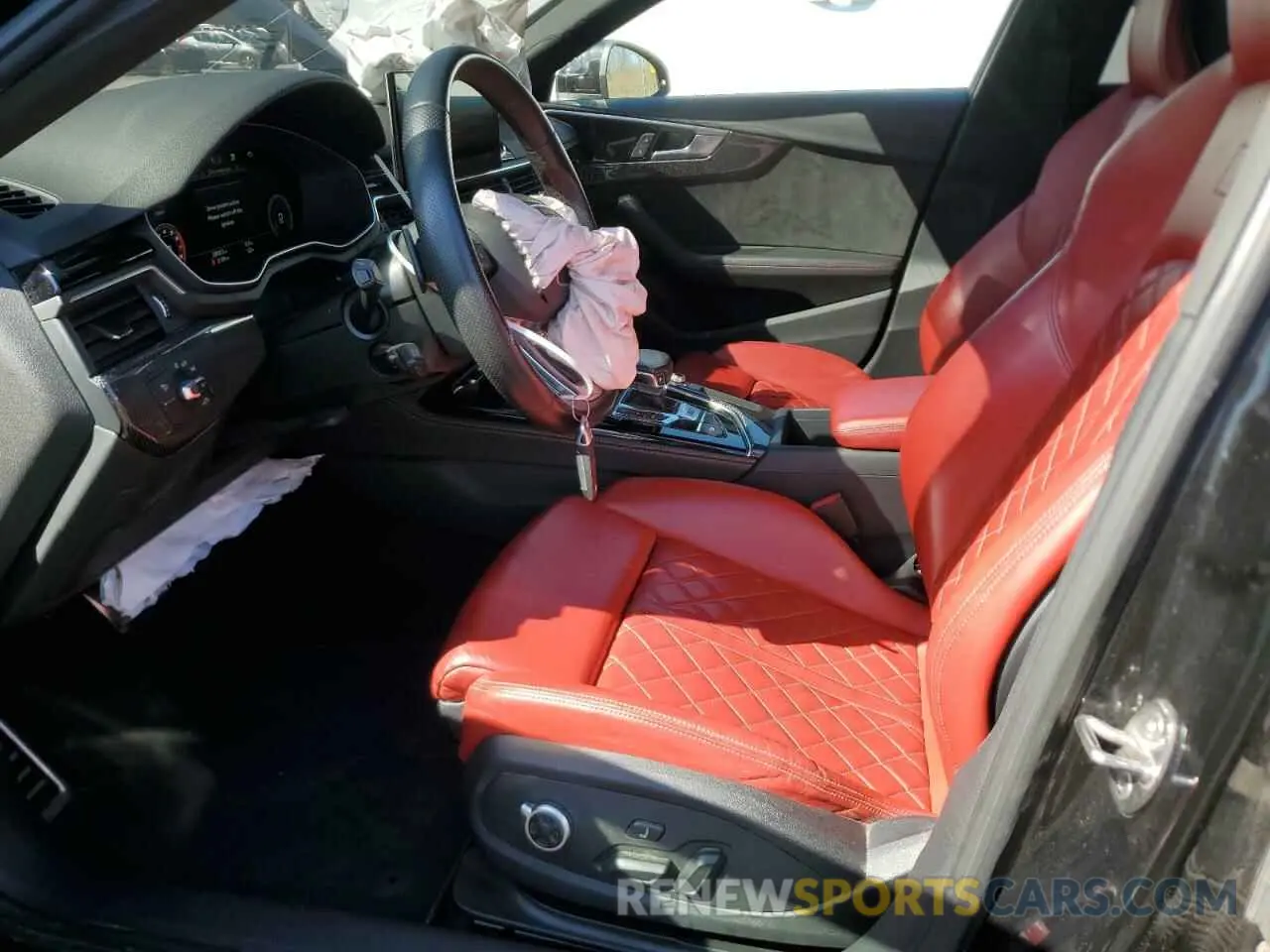 7 Photograph of a damaged car WAUB4AF44MA027812 AUDI S4/RS4 2021