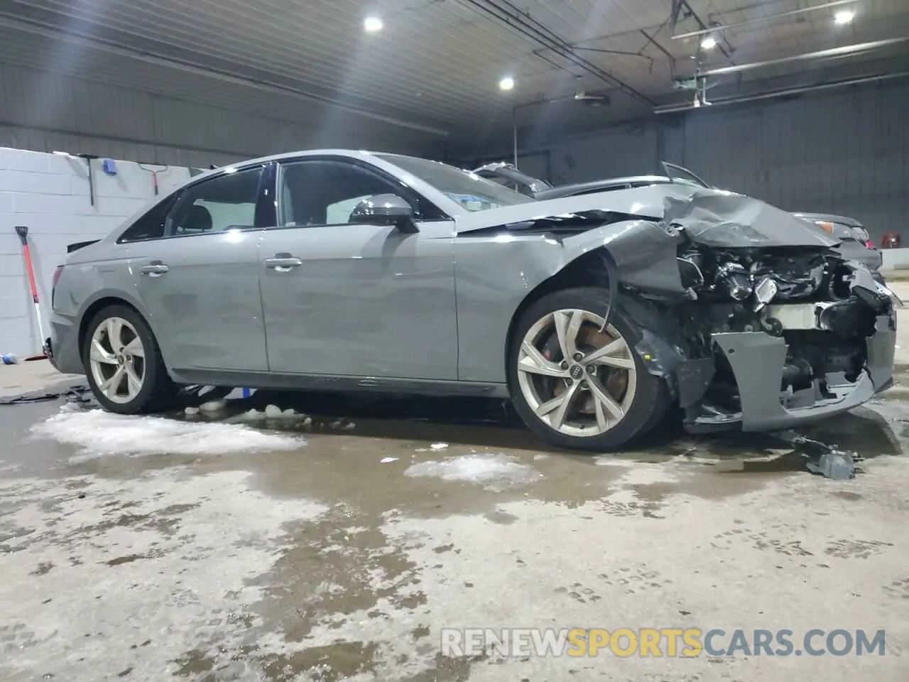 4 Photograph of a damaged car WAUC4AF43NA019528 AUDI S4/RS4 2022
