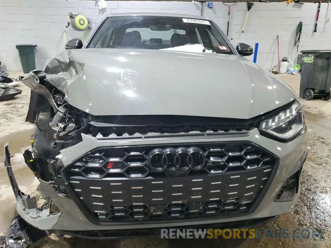 5 Photograph of a damaged car WAUC4AF43NA019528 AUDI S4/RS4 2022