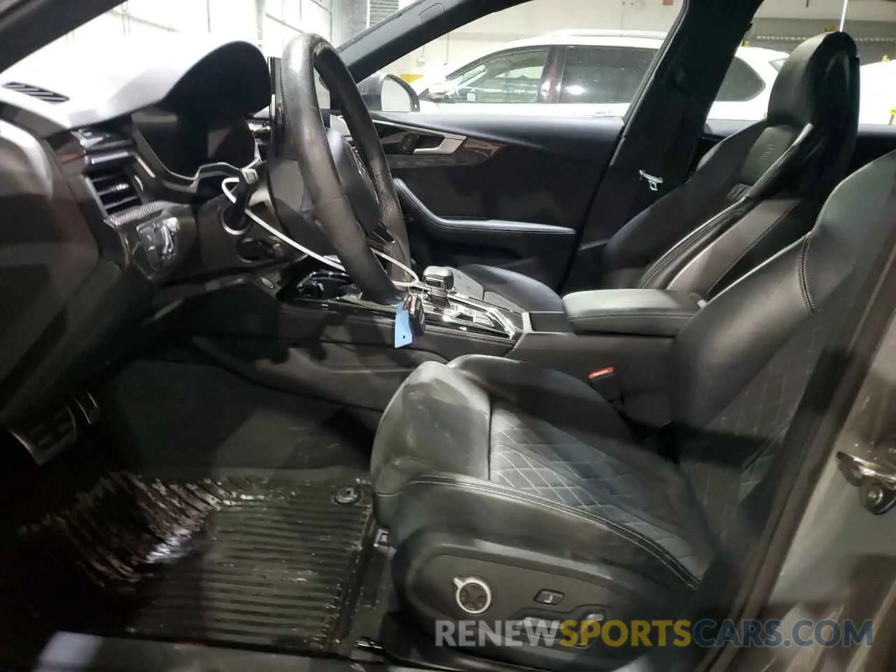 7 Photograph of a damaged car WAUC4AF43NA019528 AUDI S4/RS4 2022