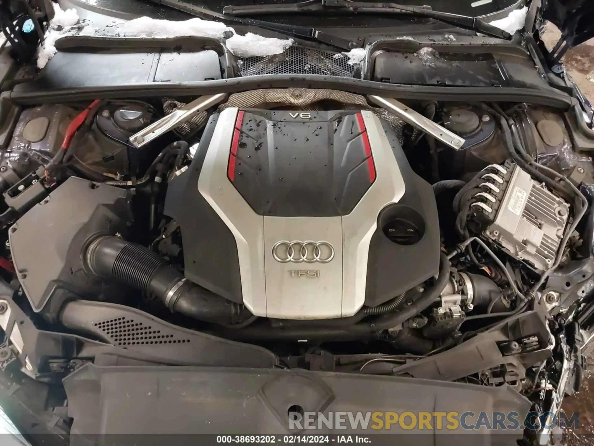 10 Photograph of a damaged car WAUB4CF55KA097627 AUDI S5 2019