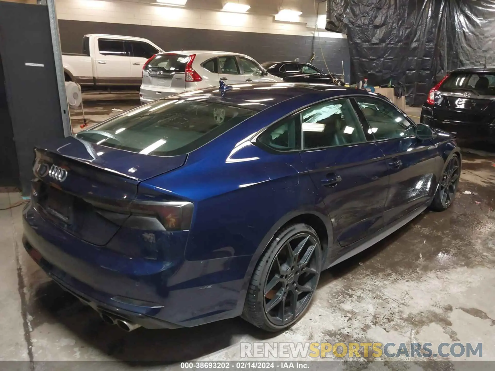 4 Photograph of a damaged car WAUB4CF55KA097627 AUDI S5 2019