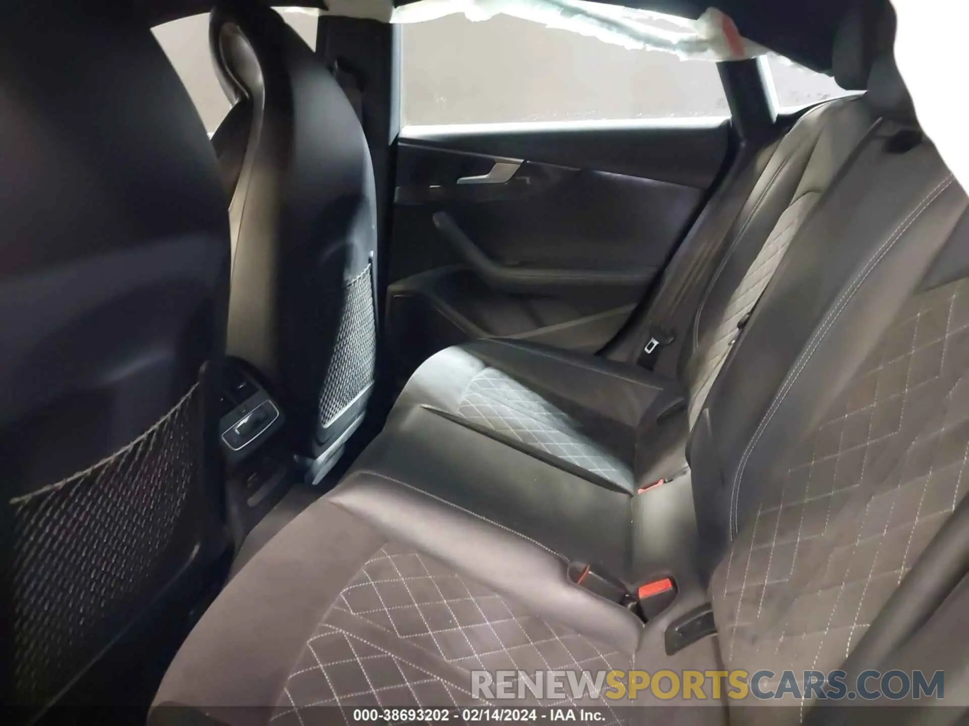 8 Photograph of a damaged car WAUB4CF55KA097627 AUDI S5 2019