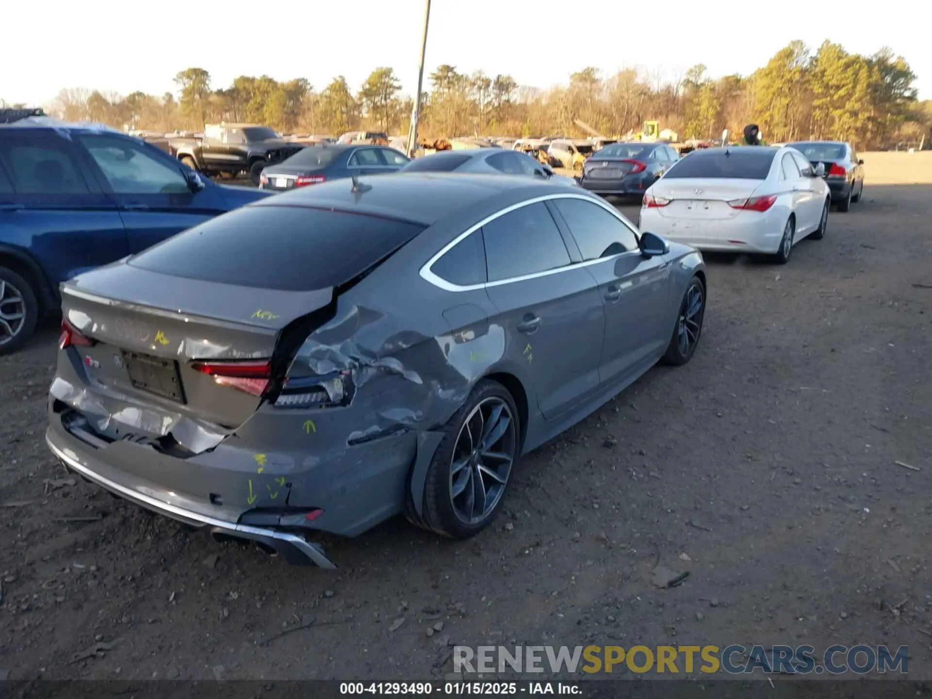 4 Photograph of a damaged car WAUB4CF56KA080125 AUDI S5 2019