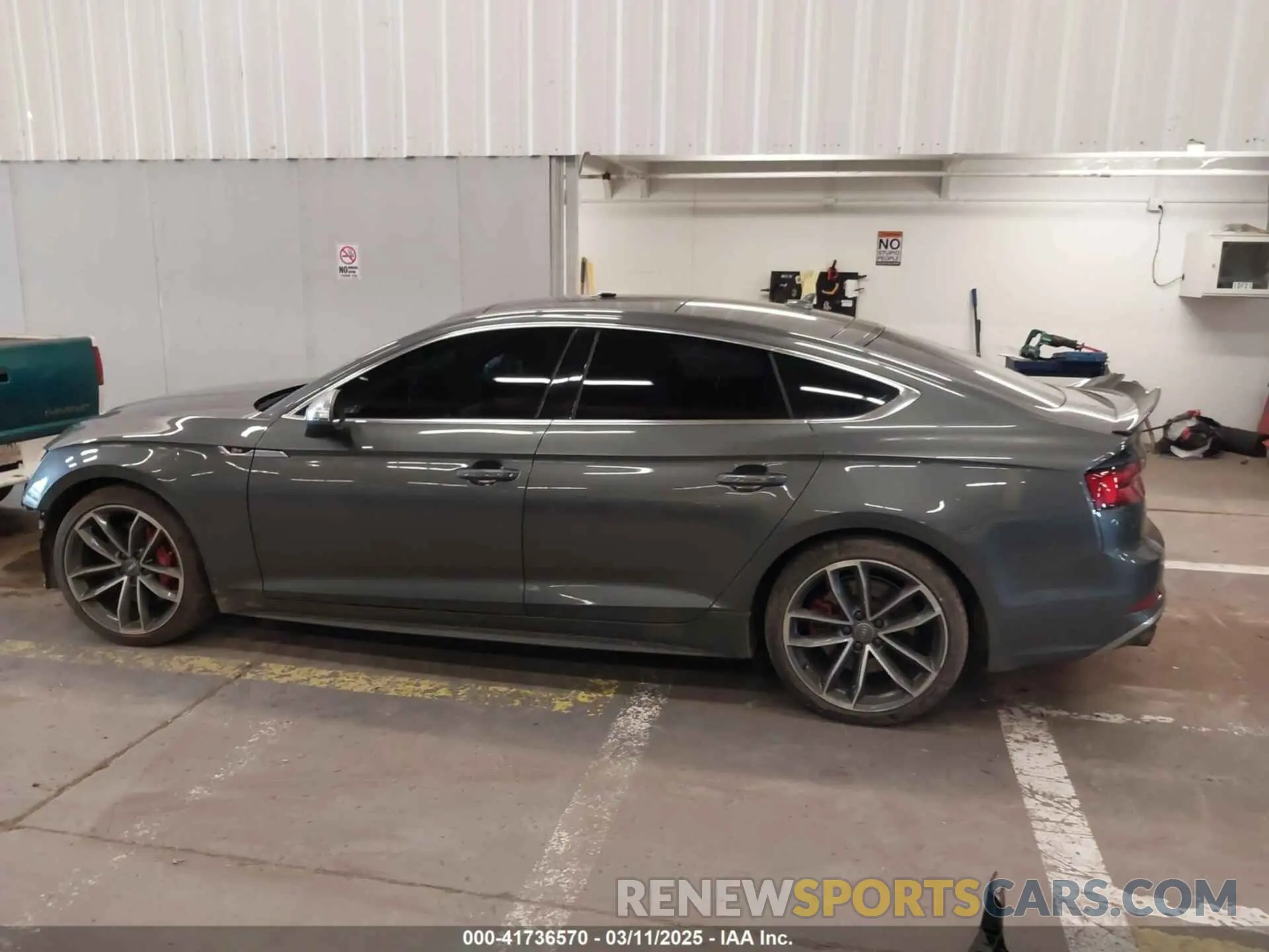15 Photograph of a damaged car WAUB4CF58KA042802 AUDI S5 2019