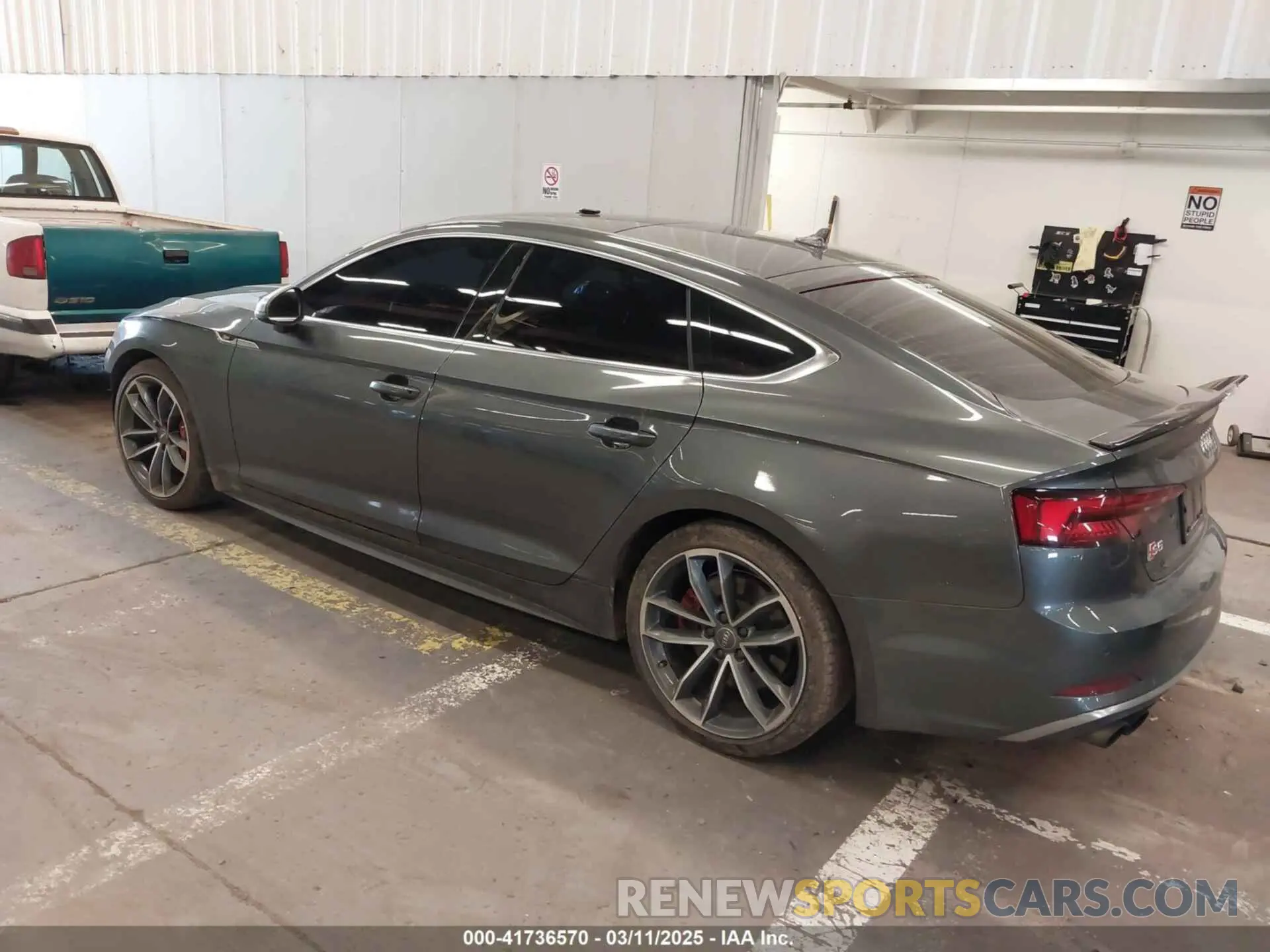 3 Photograph of a damaged car WAUB4CF58KA042802 AUDI S5 2019