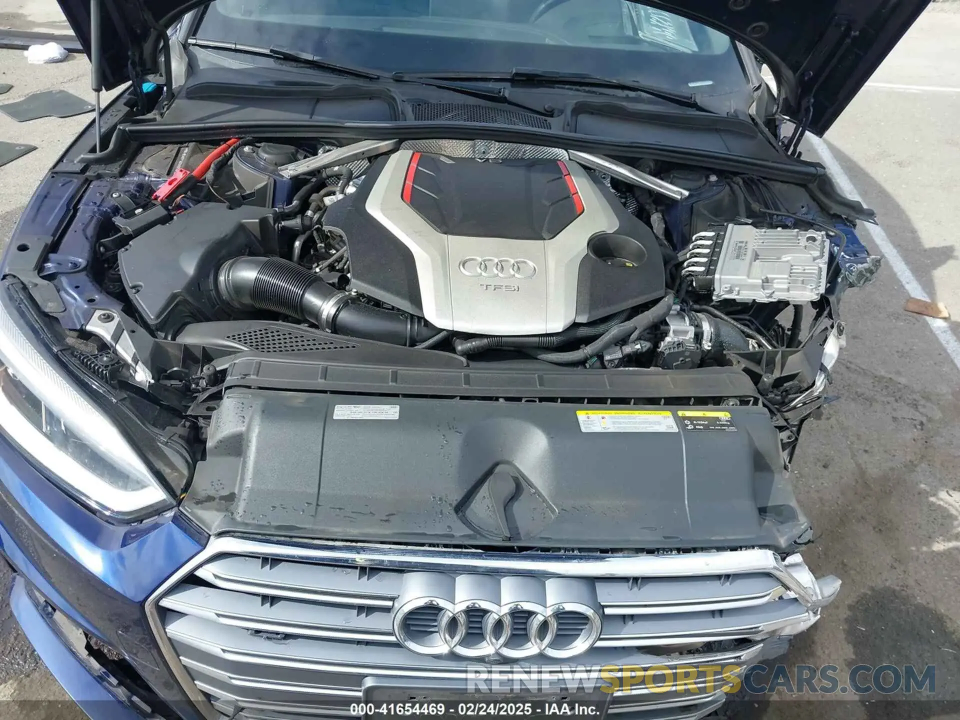10 Photograph of a damaged car WAUC4CF56KA015053 AUDI S5 2019