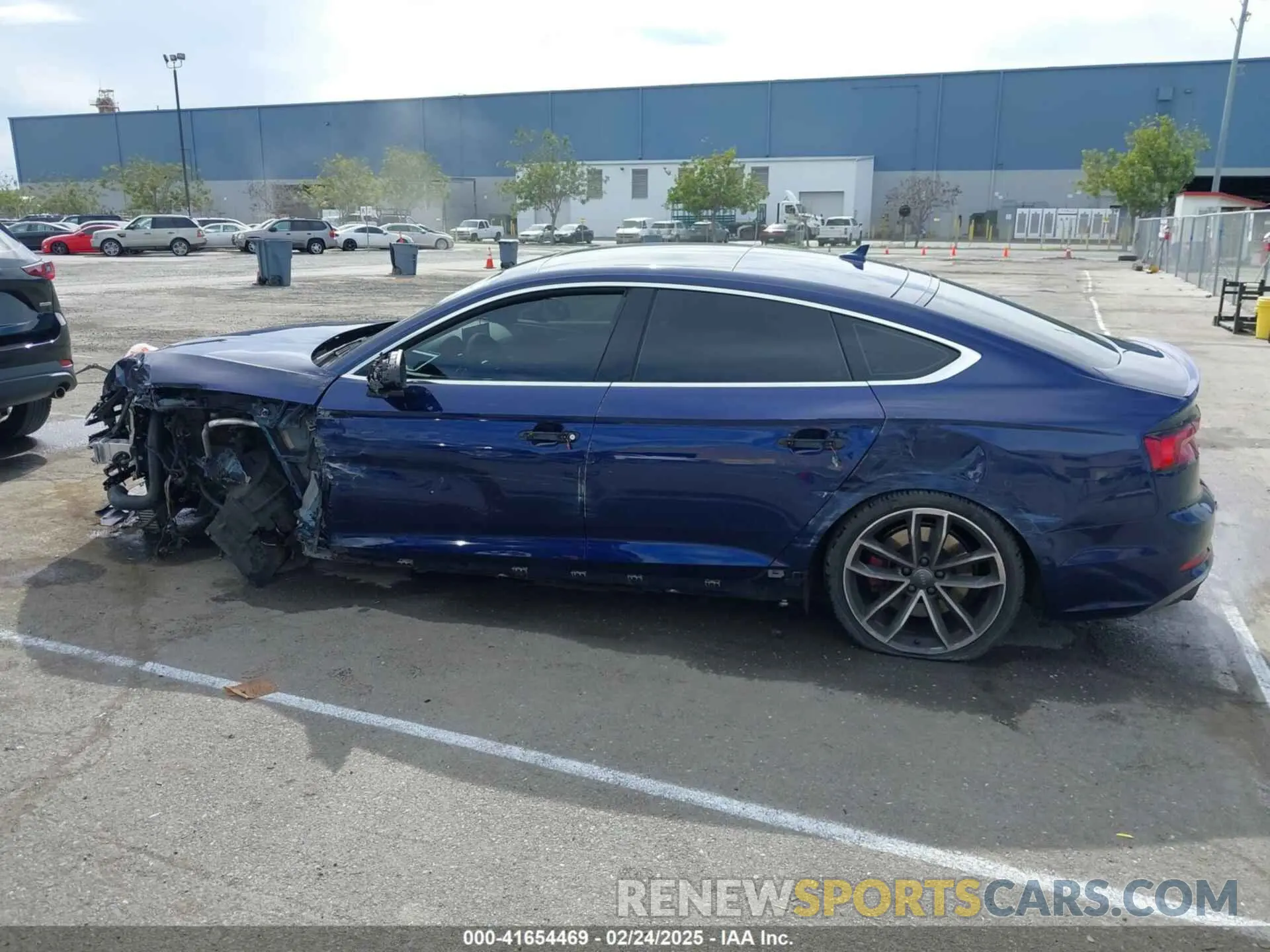 15 Photograph of a damaged car WAUC4CF56KA015053 AUDI S5 2019