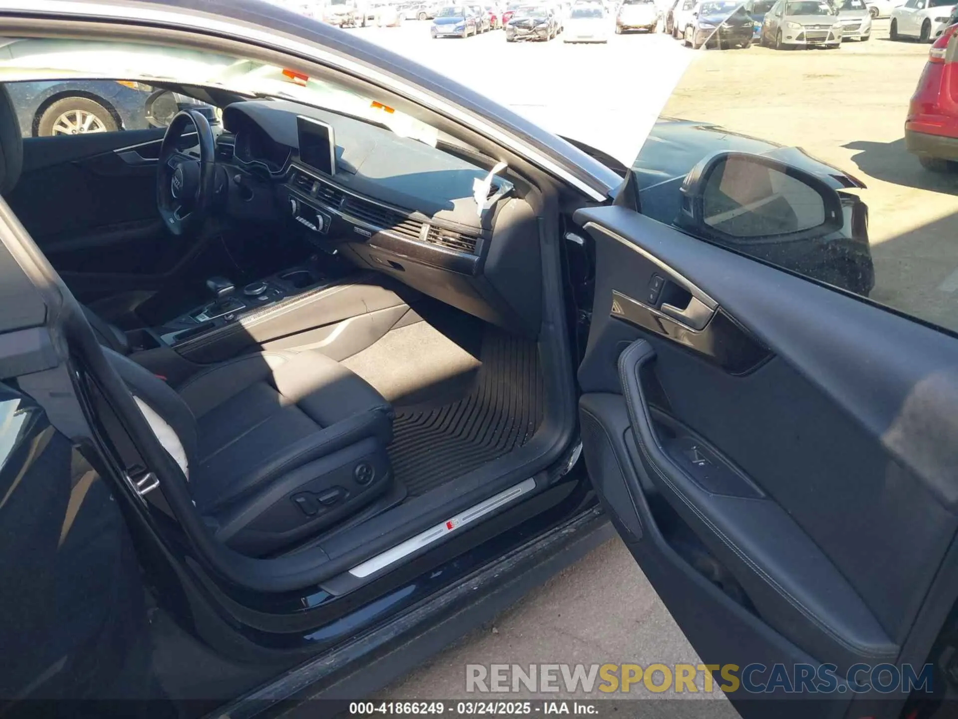 5 Photograph of a damaged car WAUC4CF57KA001775 AUDI S5 2019