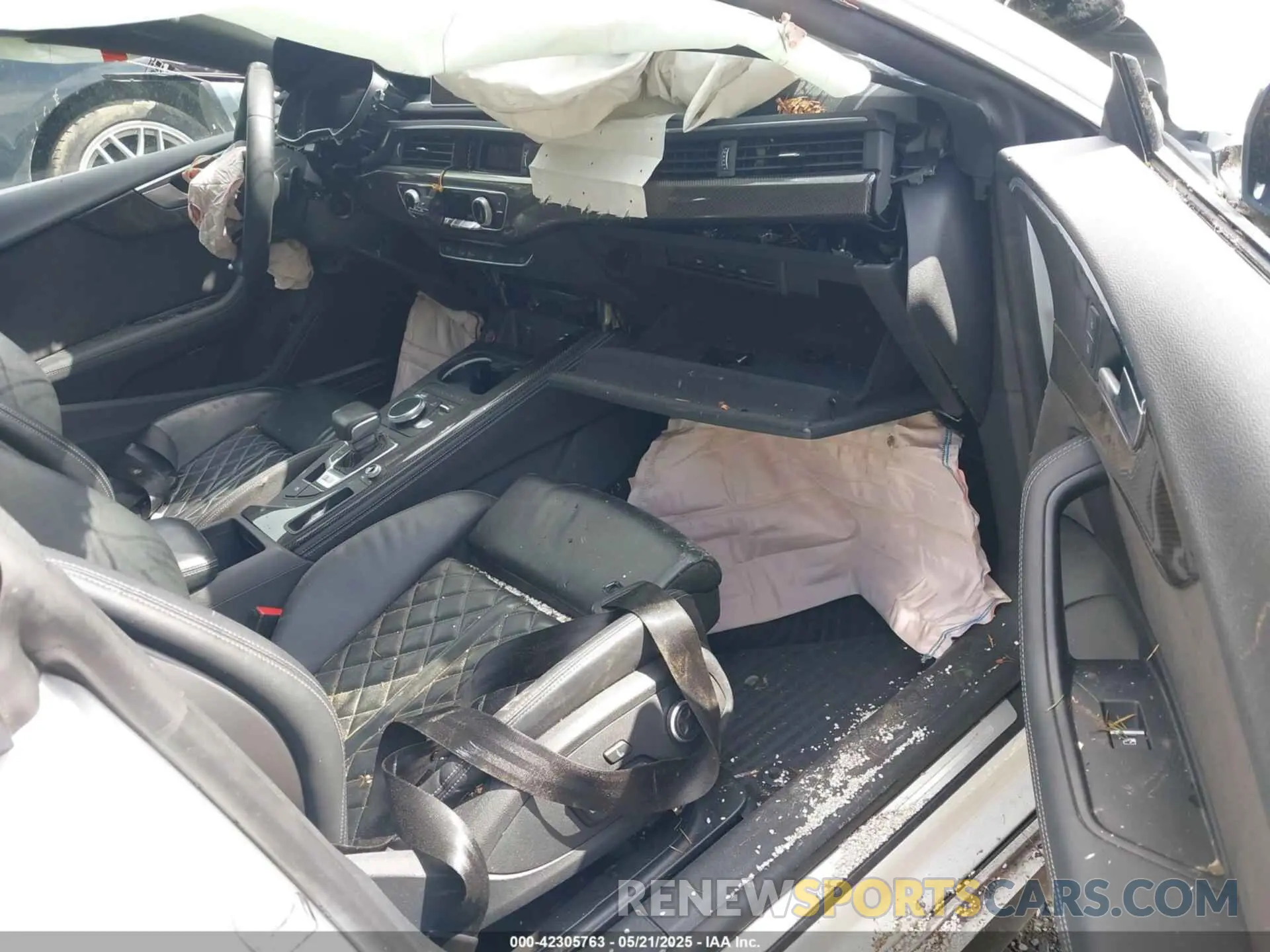 5 Photograph of a damaged car WAUC4CF59KA026631 AUDI S5 2019