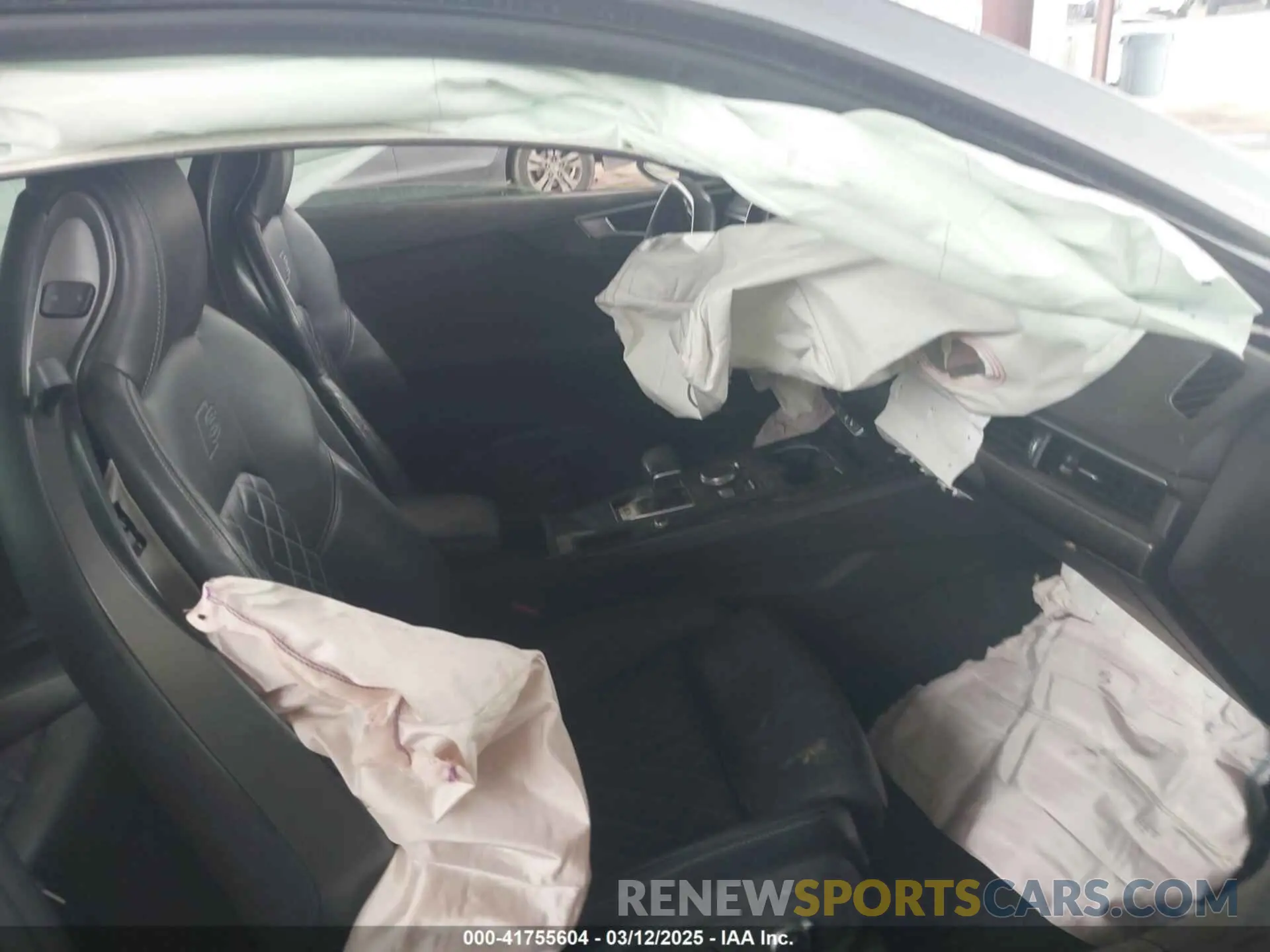 5 Photograph of a damaged car WAUP4AF50KA016933 AUDI S5 2019