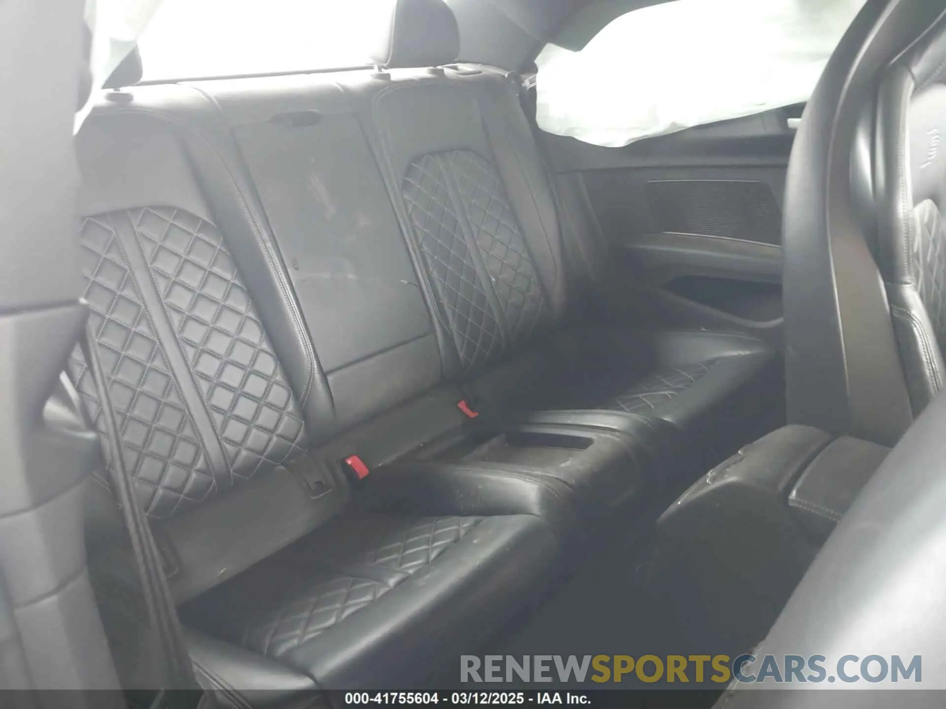 8 Photograph of a damaged car WAUP4AF50KA016933 AUDI S5 2019