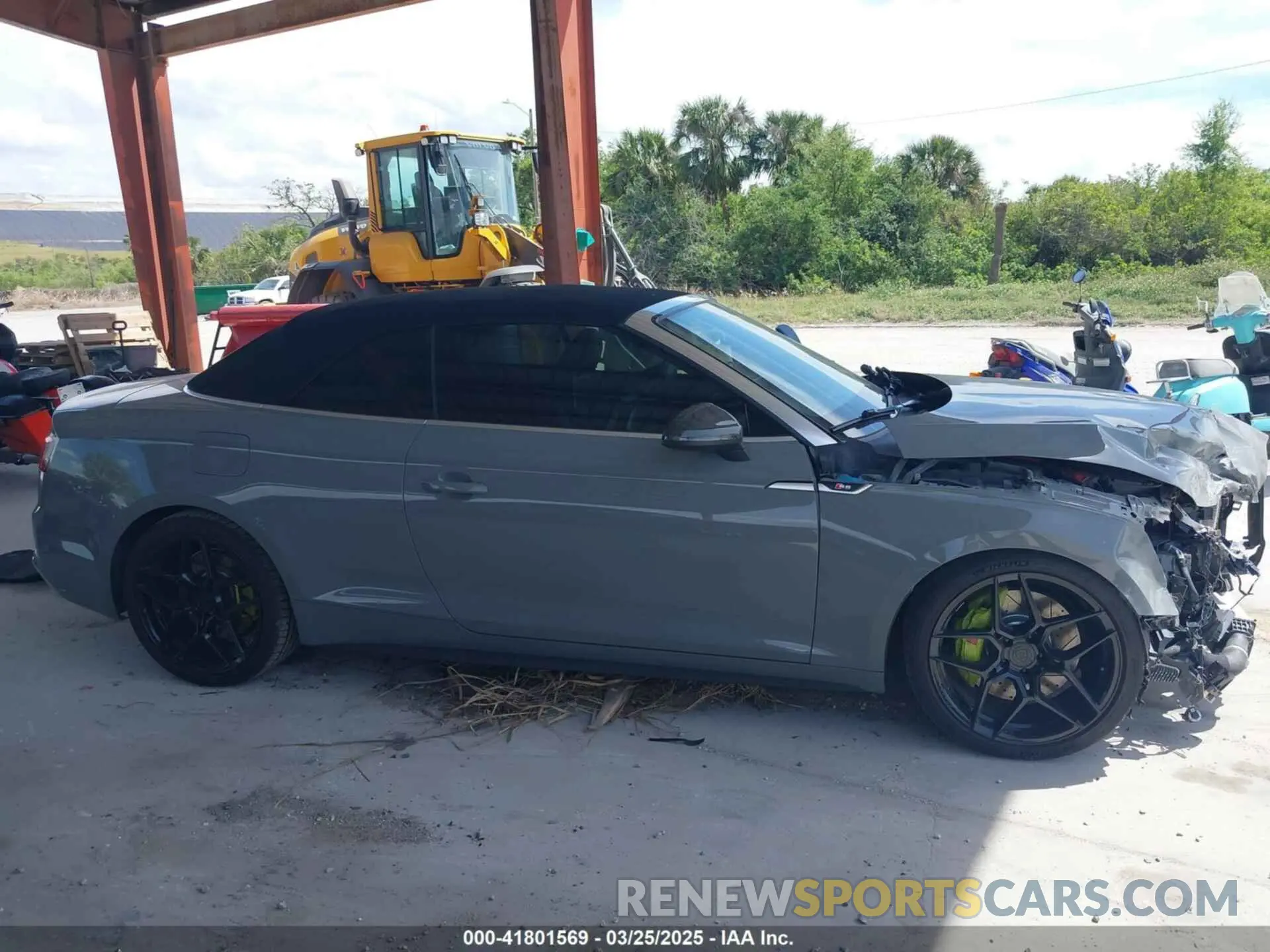 14 Photograph of a damaged car WAUY4GF55KN001005 AUDI S5 2019