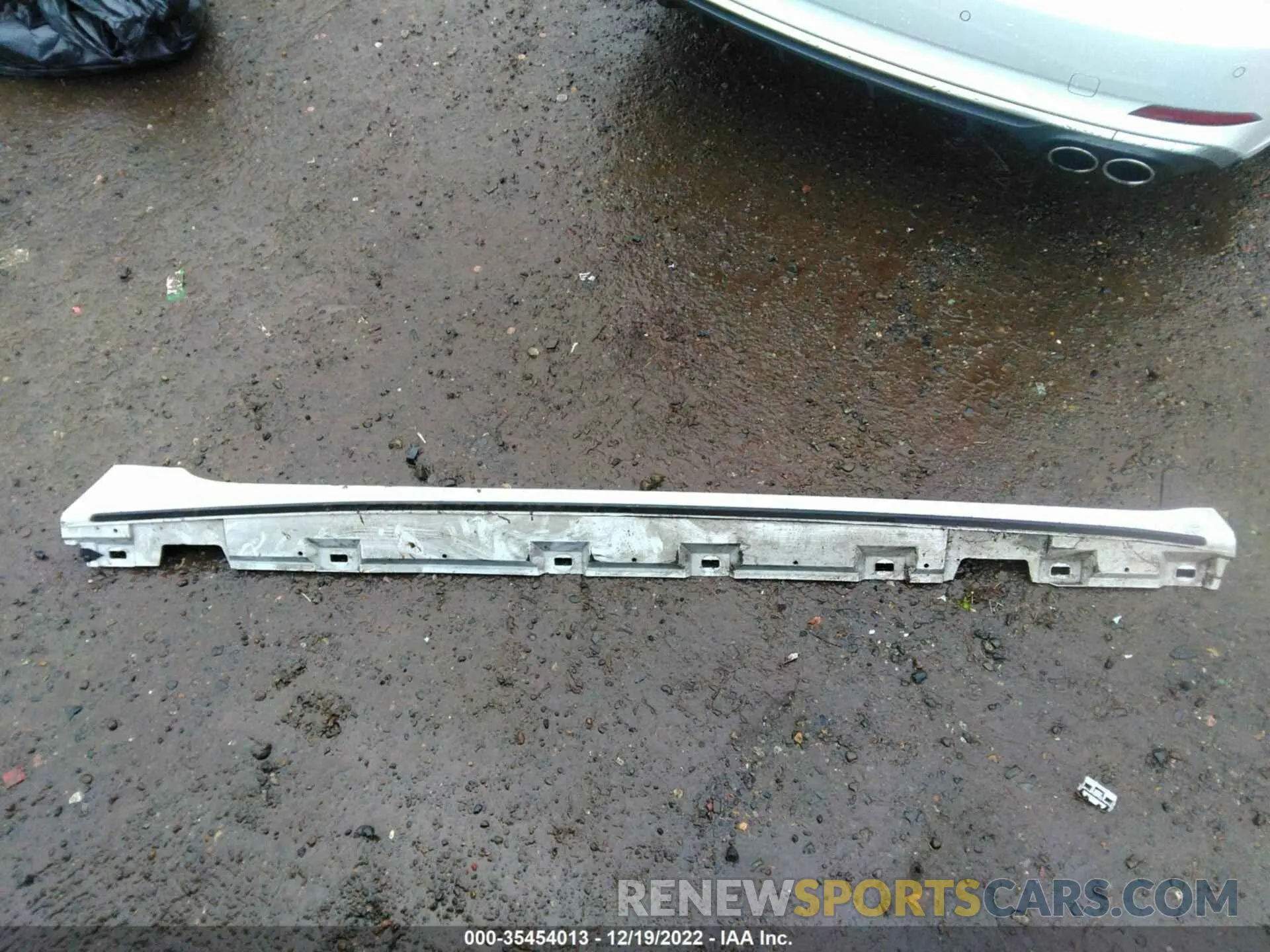 12 Photograph of a damaged car WAUC4CF54KA027587 AUDI S5 SPORTBACK 2019