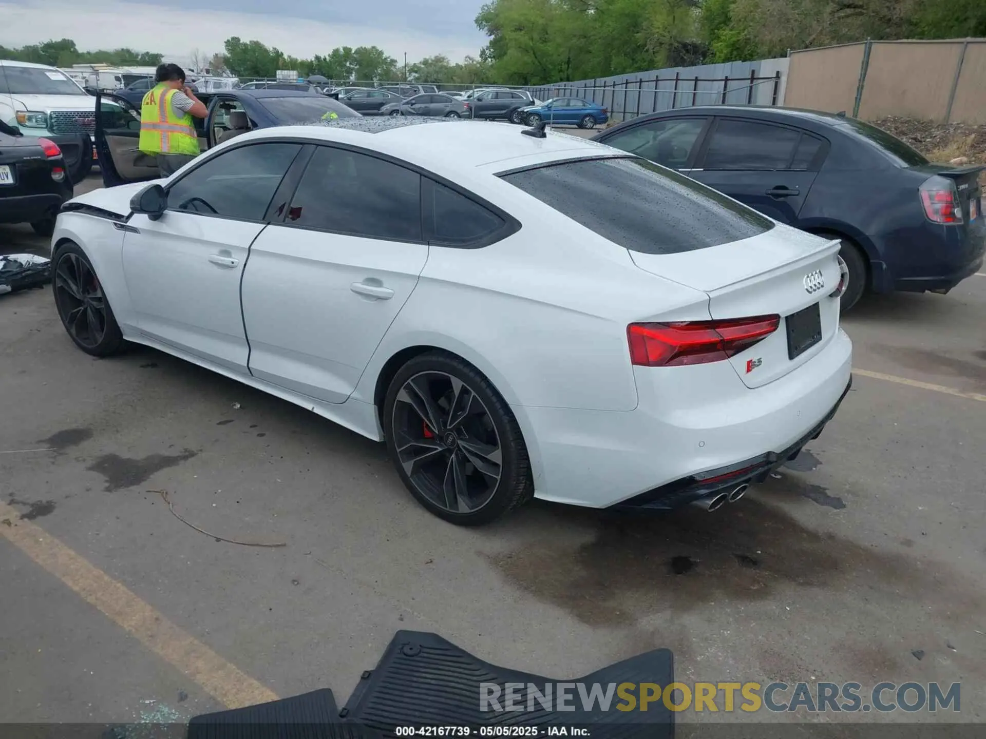 3 Photograph of a damaged car WAUC4CF50MA023197 AUDI S5 SPORTBACK 2021
