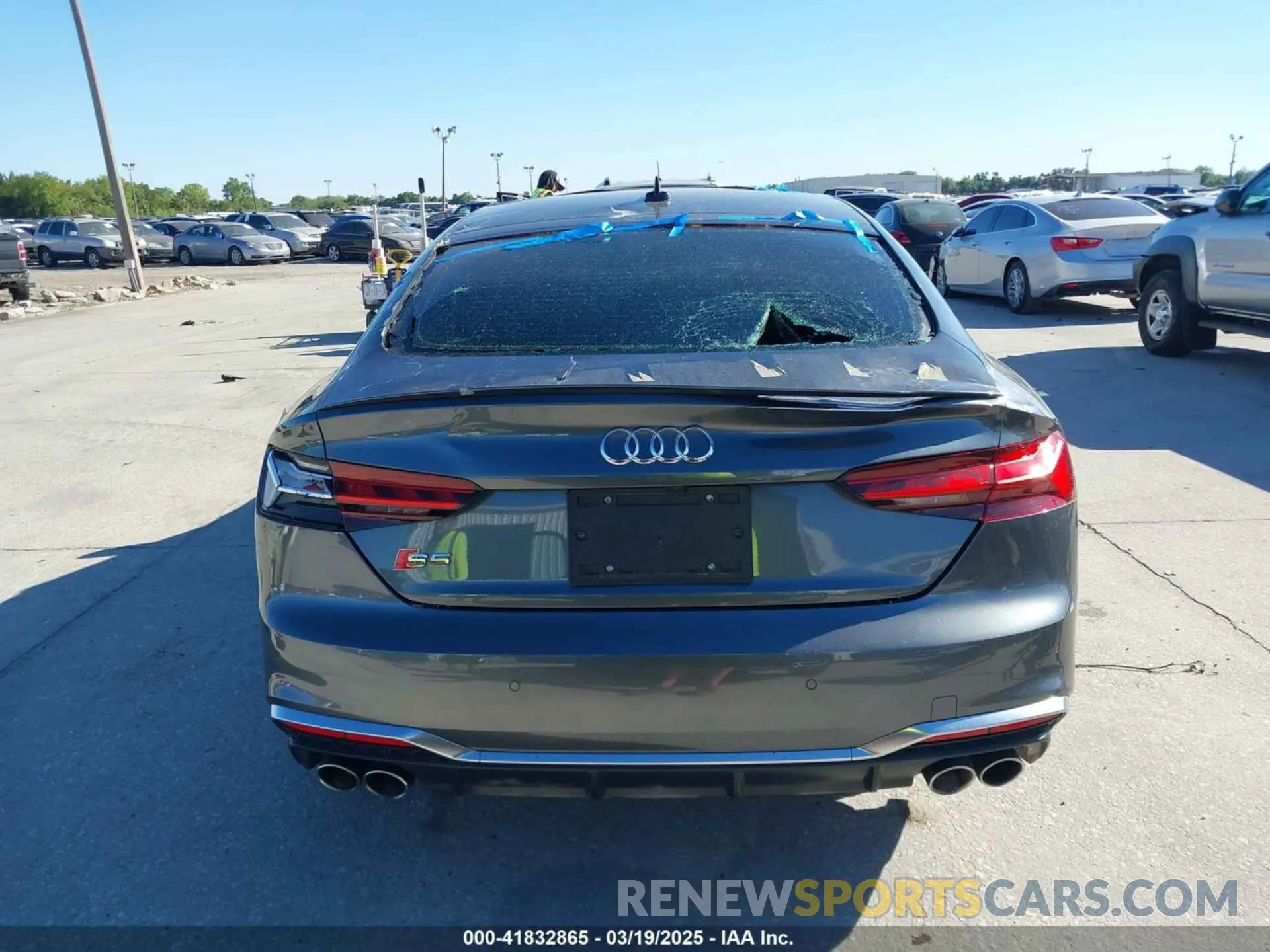 16 Photograph of a damaged car WAUA4CF59NA032604 AUDI S5 SPORTBACK 2022