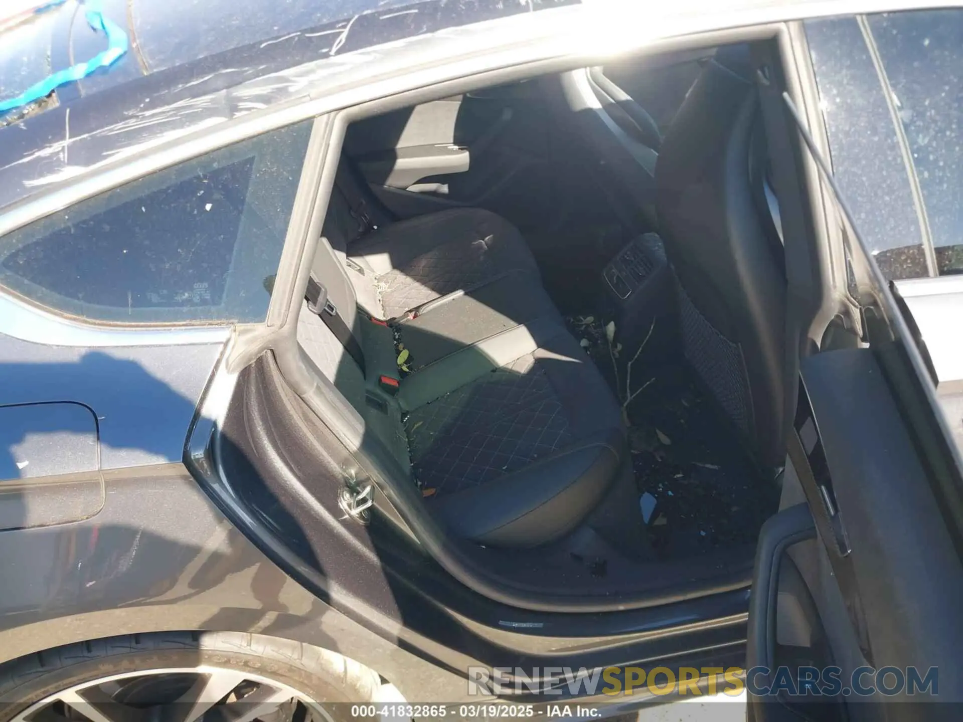 8 Photograph of a damaged car WAUA4CF59NA032604 AUDI S5 SPORTBACK 2022