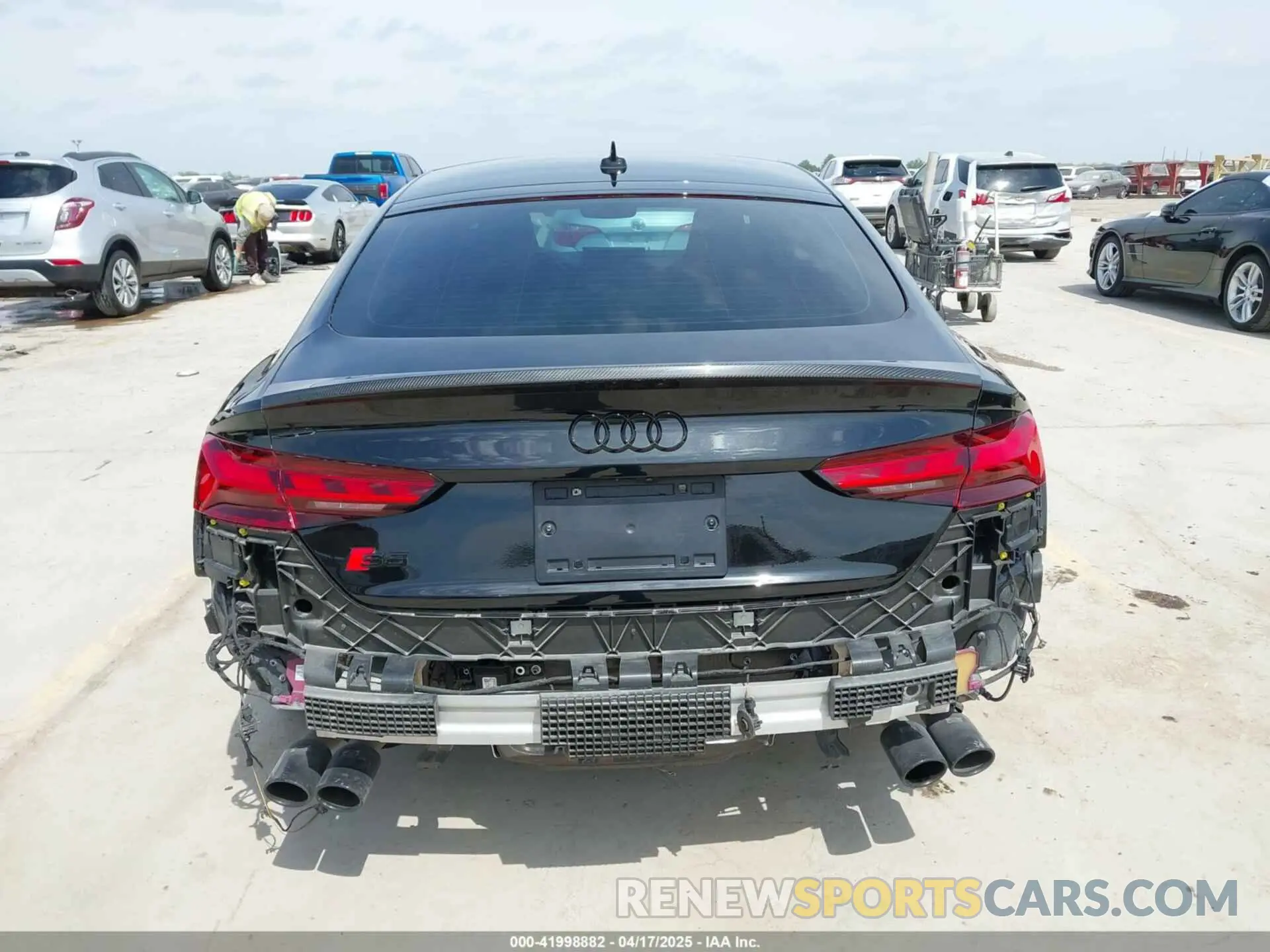 17 Photograph of a damaged car WAUB4DF52PA011381 AUDI S5 SPORTBACK 2023