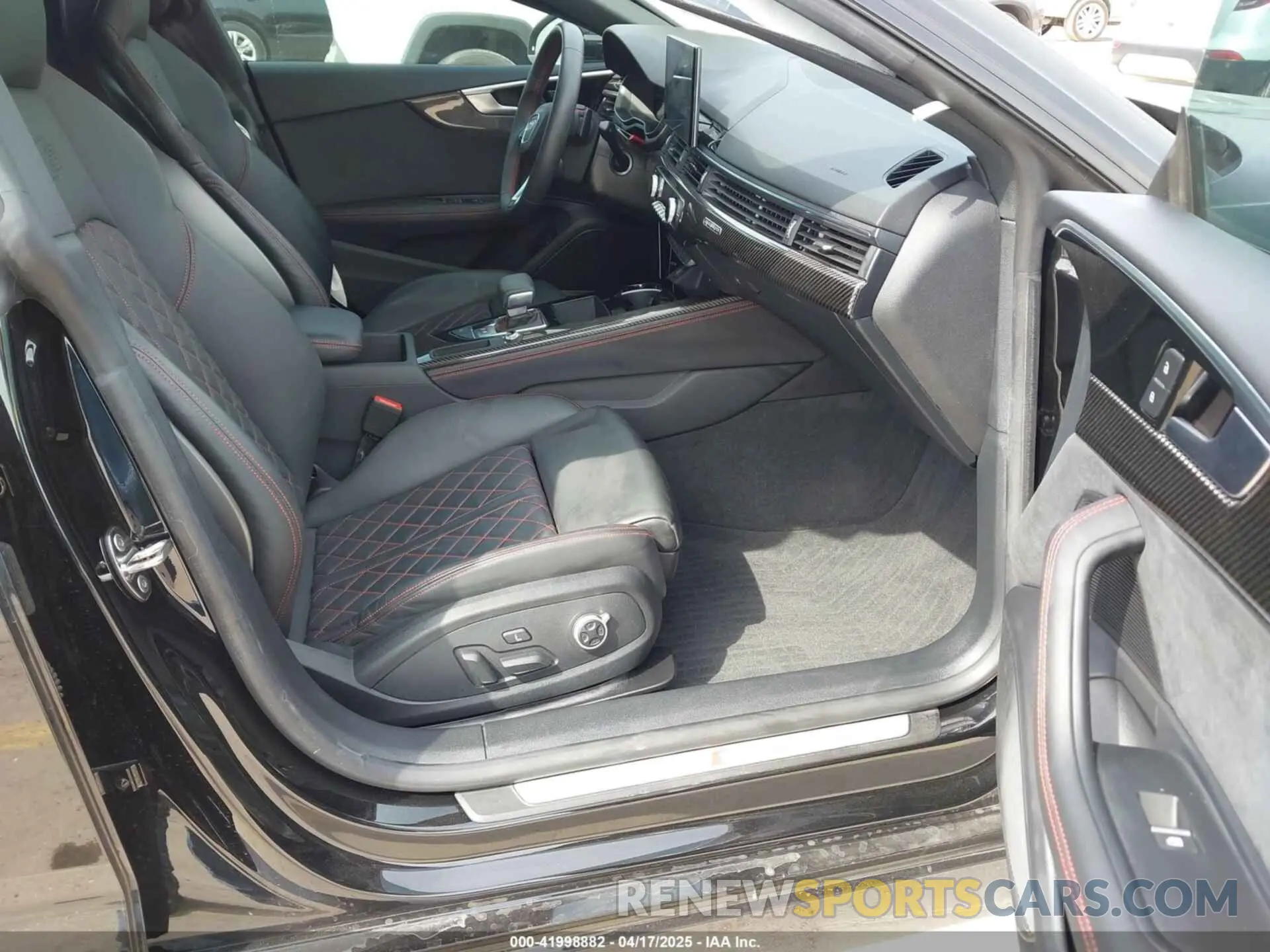 5 Photograph of a damaged car WAUB4DF52PA011381 AUDI S5 SPORTBACK 2023