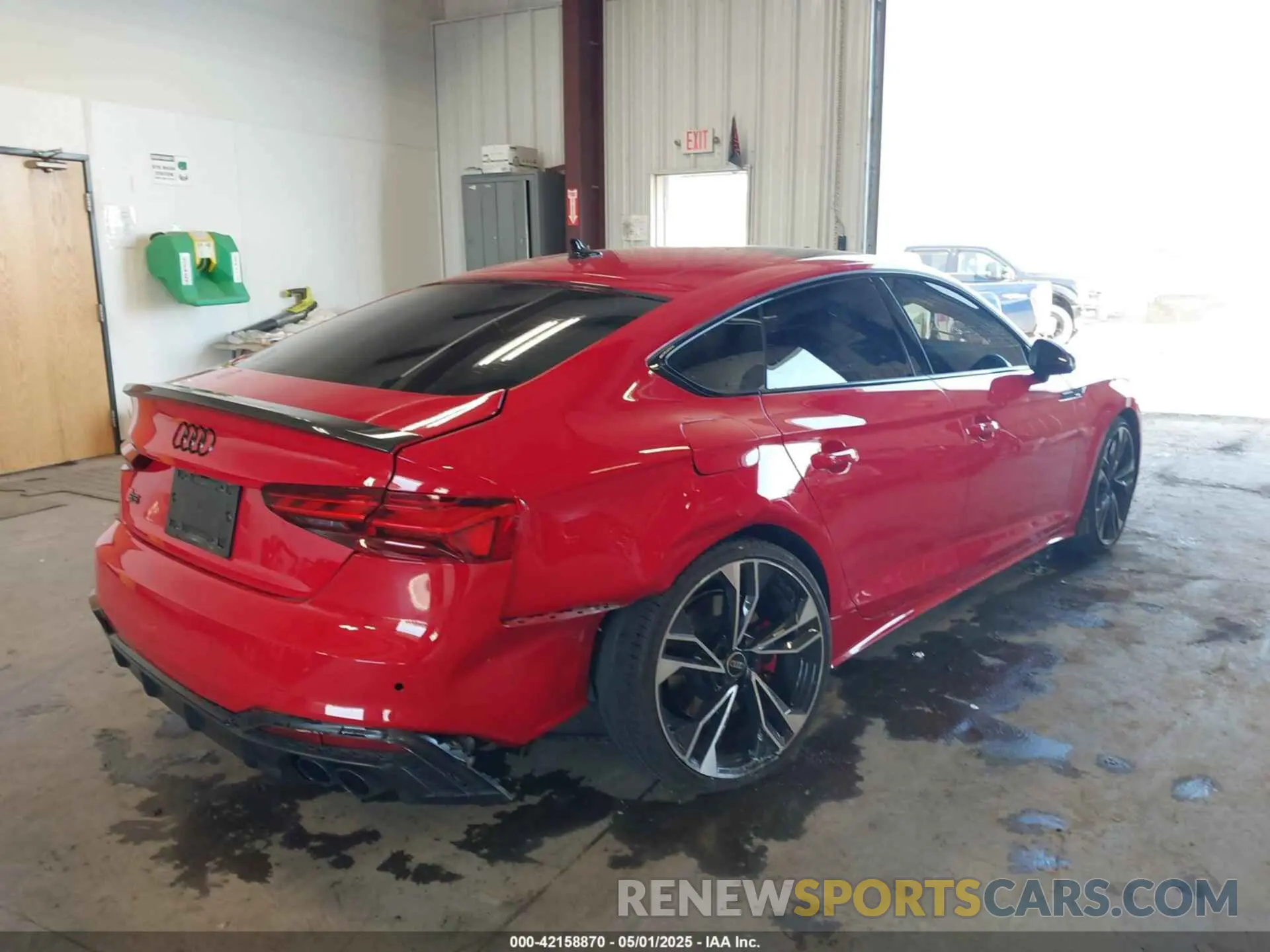 4 Photograph of a damaged car WAUB4DF52PA063481 AUDI S5 SPORTBACK 2023