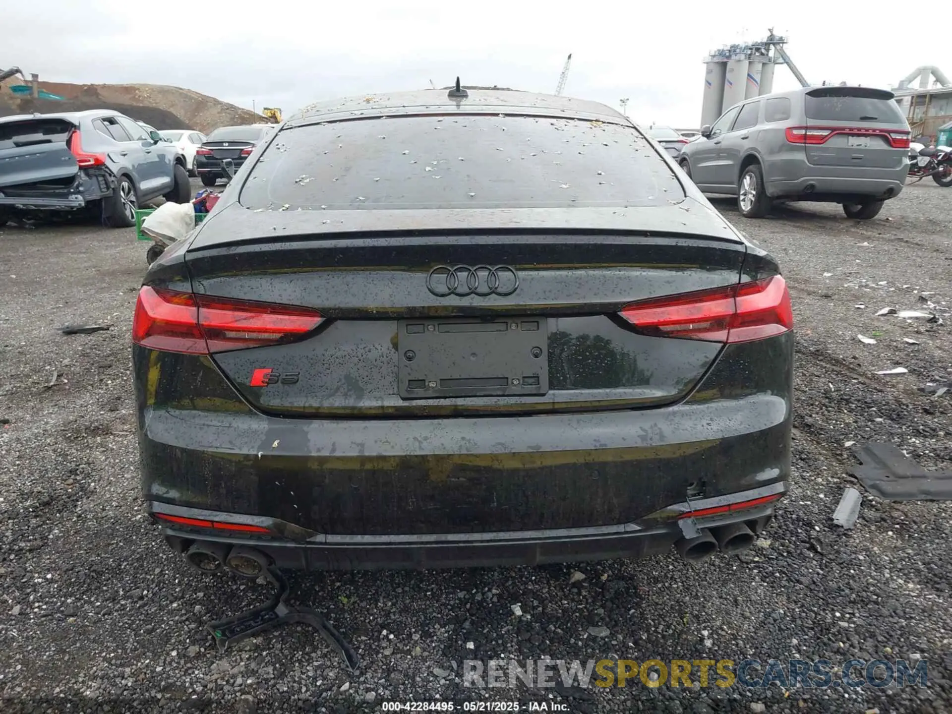 16 Photograph of a damaged car WAUC4CF53PA065545 AUDI S5 SPORTBACK 2023