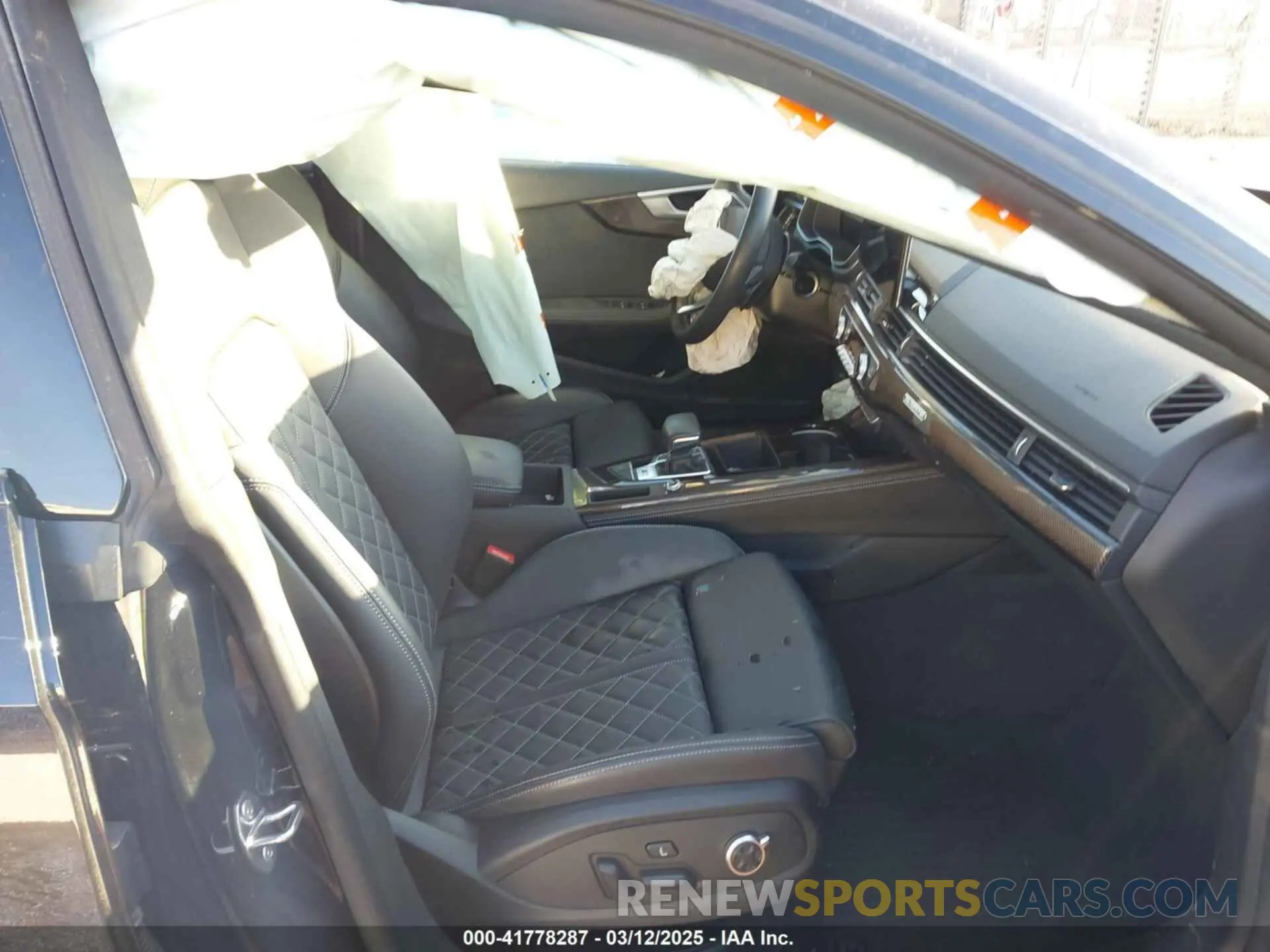 5 Photograph of a damaged car WAUB4CF58RA010698 AUDI S5 SPORTBACK 2024