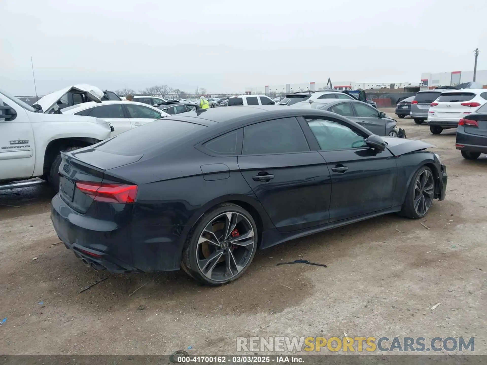 4 Photograph of a damaged car WAUC4CF50RA066493 AUDI S5 SPORTBACK 2024