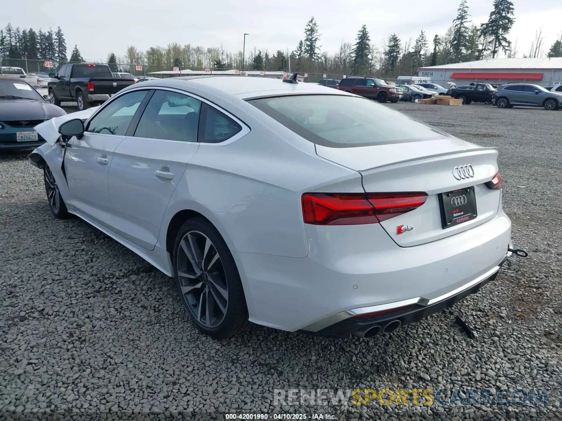 3 Photograph of a damaged car WAUC4CF50RA118382 AUDI S5 SPORTBACK 2024