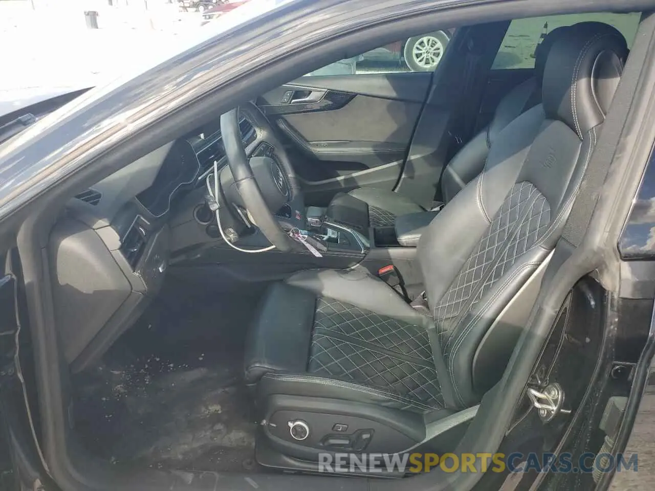 7 Photograph of a damaged car WAUB4CF57KA081221 AUDI S5/RS5 2019