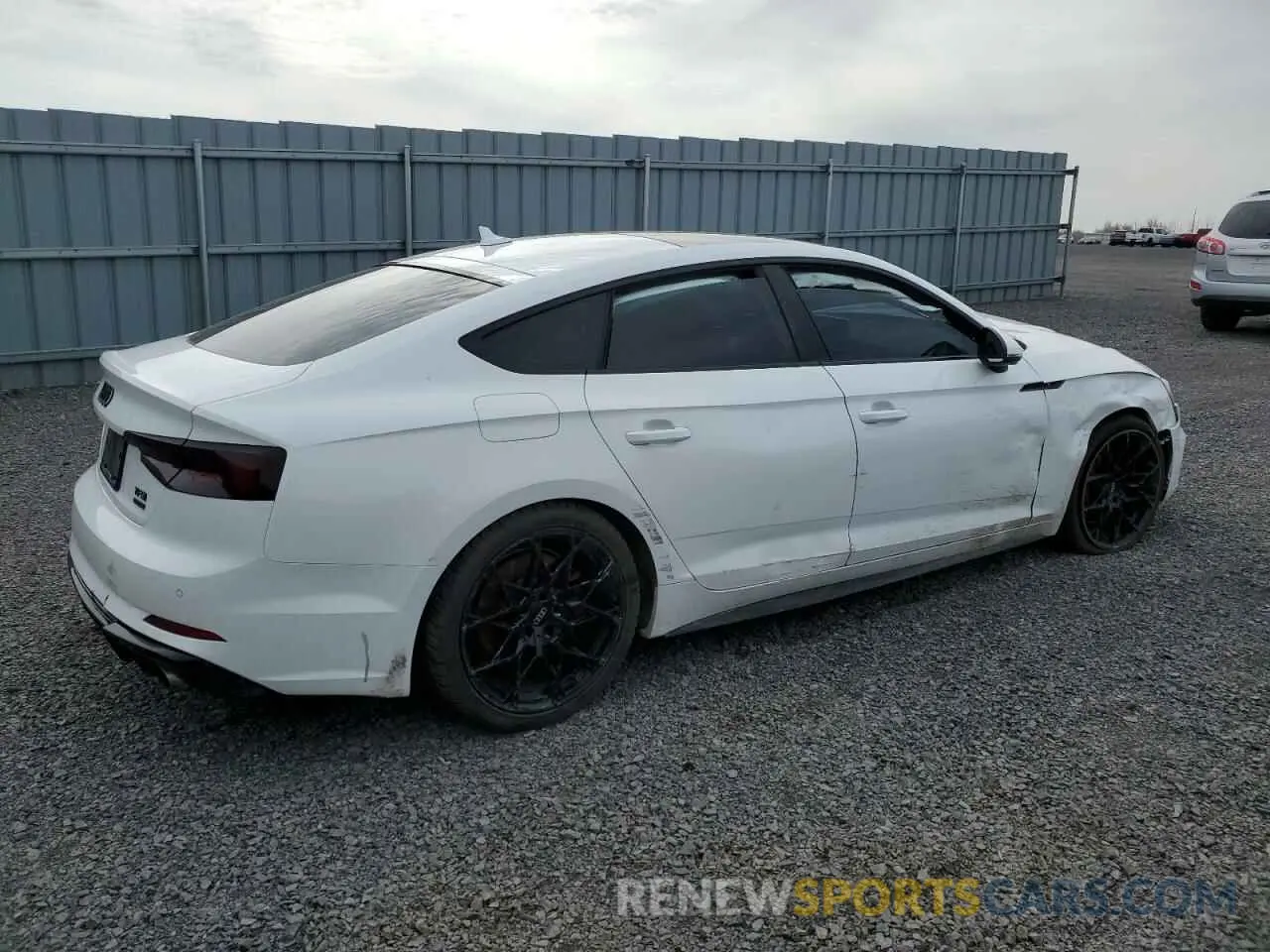 3 Photograph of a damaged car WAUC4CF52KA015941 AUDI S5/RS5 2019