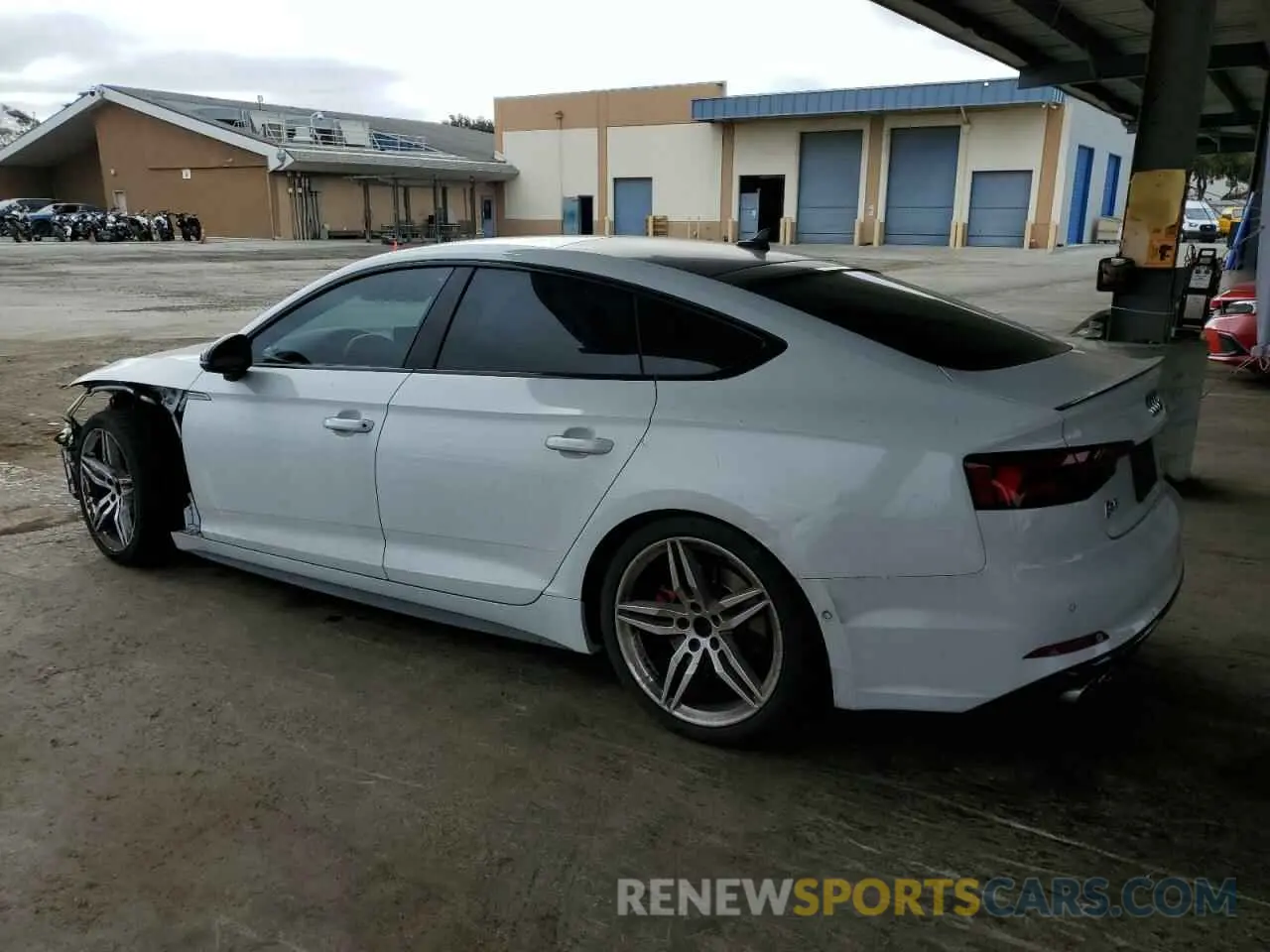 2 Photograph of a damaged car WAUC4CF52KA081860 AUDI S5/RS5 2019