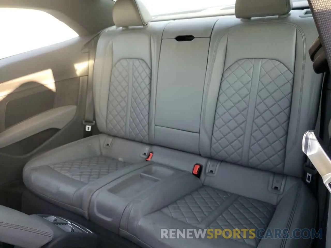 10 Photograph of a damaged car WAUP4AF55KA009038 AUDI S5/RS5 2019