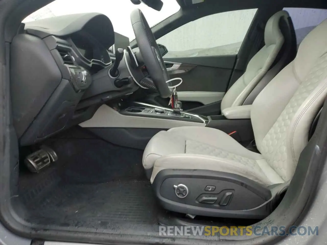 7 Photograph of a damaged car WUABWCF58KA906988 AUDI S5/RS5 2019