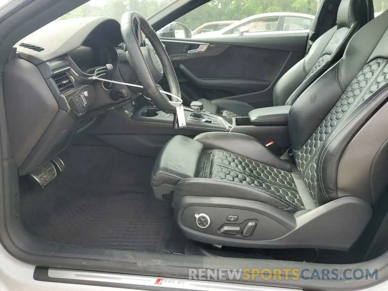 7 Photograph of a damaged car WUAPWAF55KA901290 AUDI S5/RS5 2019