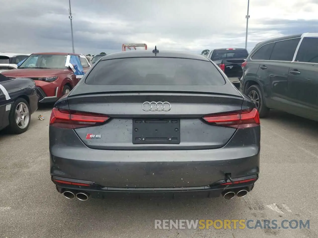 6 Photograph of a damaged car WAUC4CF50MA040887 AUDI S5/RS5 2021