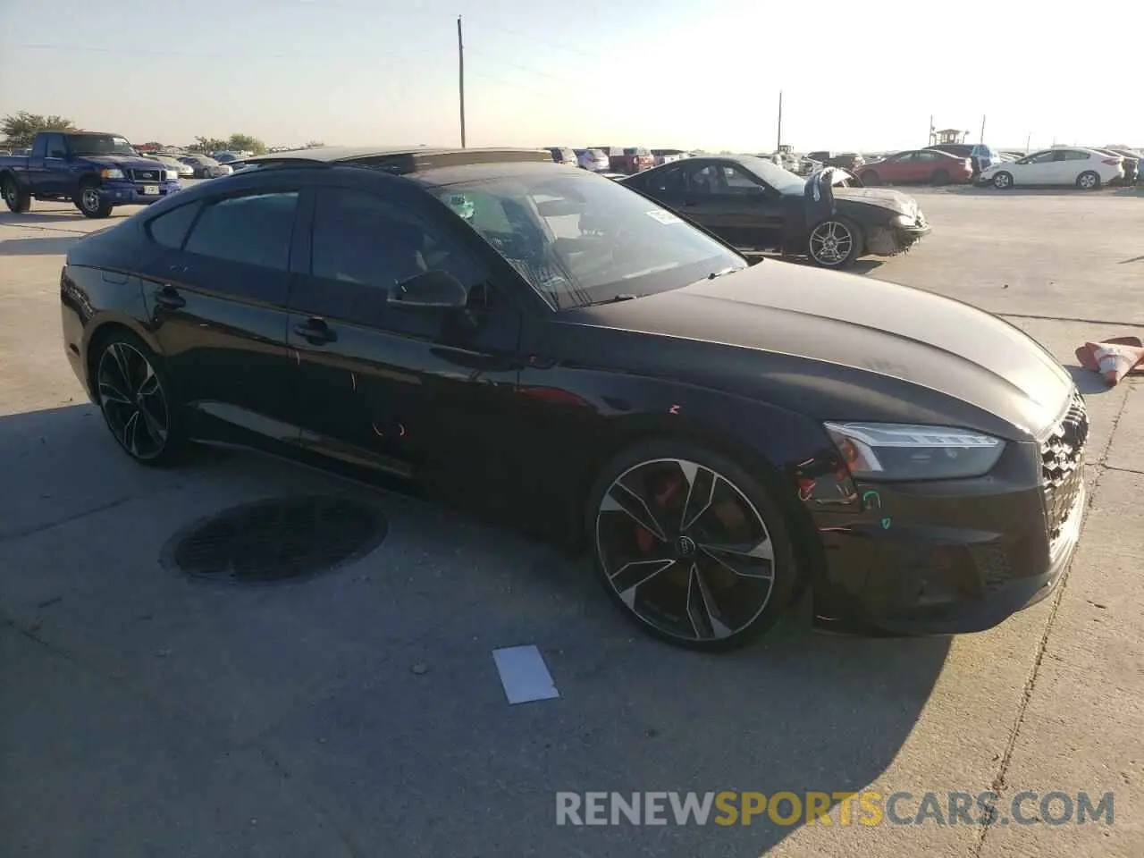 4 Photograph of a damaged car WAUC4CF51MA003251 AUDI S5/RS5 2021